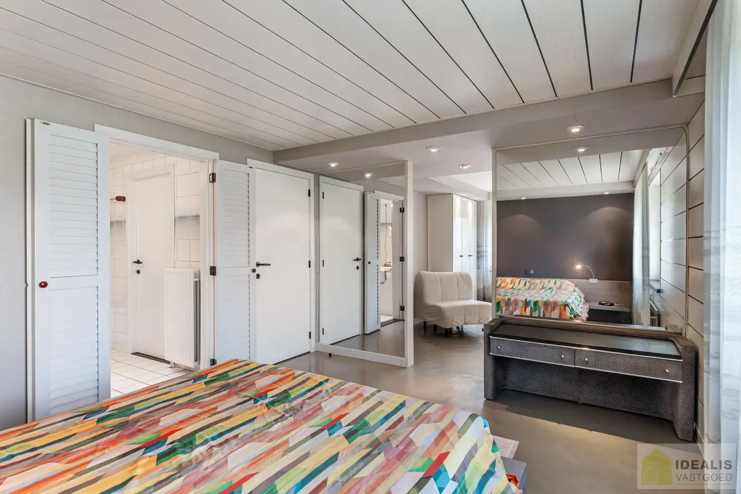 //INVESTERING – NIET VOOR EIGEN GEBRUIK// UITERST GOED ONDERHOUDEN GEZINSWONING OP EEN PRACHTIG, GROEN EN RUSTIG PERCEEL VAN MAAR LIEFST 11A &nbsp;MET LICHTRIJKE WOONKAMER, 3 KNAPPE SLAAPKAMERS, BADKAMER, AFGEWERKTE ZOLDERVERDIEPING EN ONDERGRONDSE GARAGE foto 21