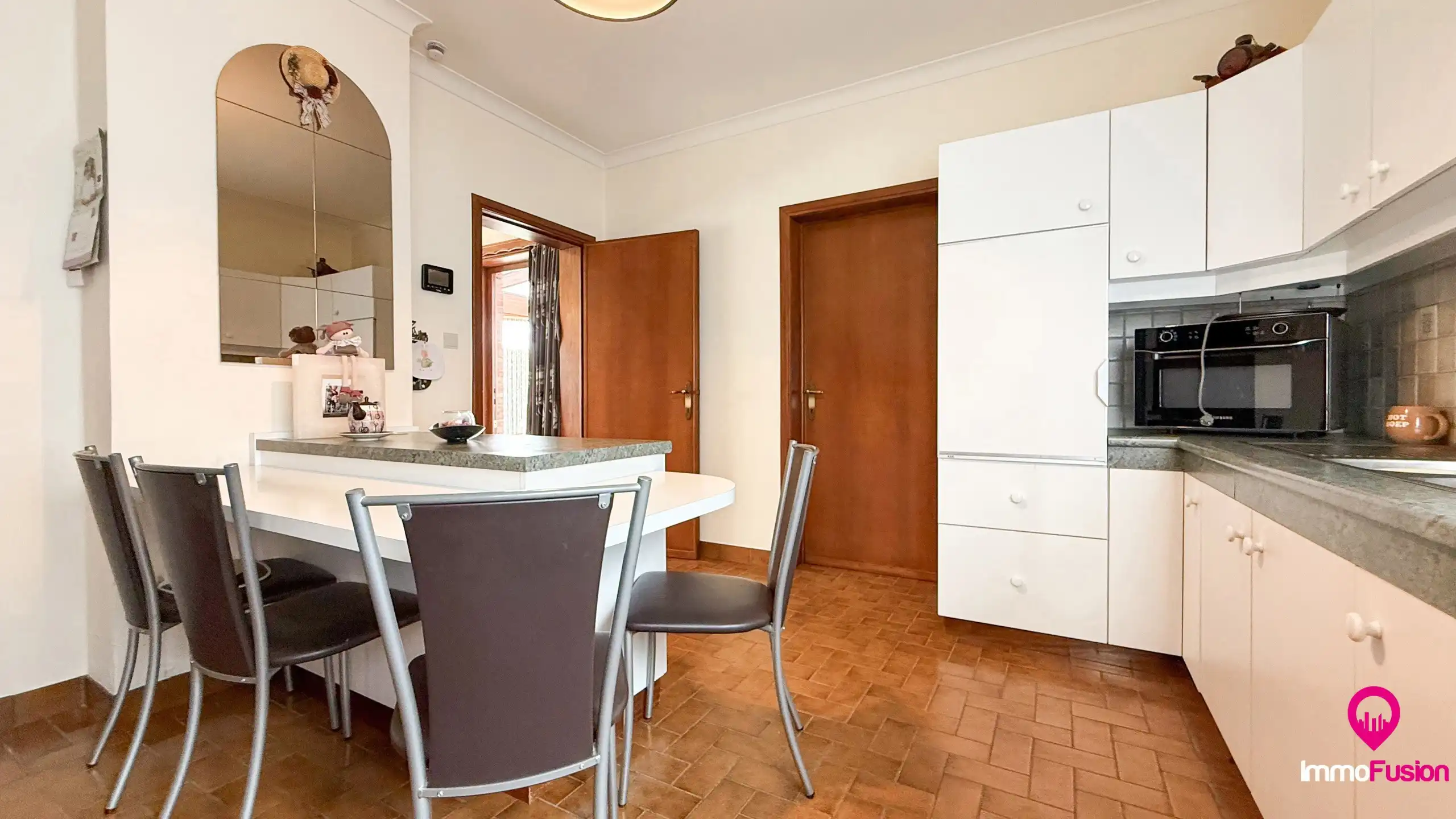 Rustig gelegen woning met riant perceel in Lummen! foto 10