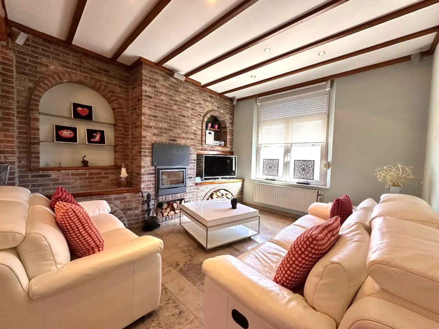 Verzorgde gezinswoning met uitzonderlijke garage op een ruim perceel in Zichen-Zussen-Bolder (Riemst) foto 4