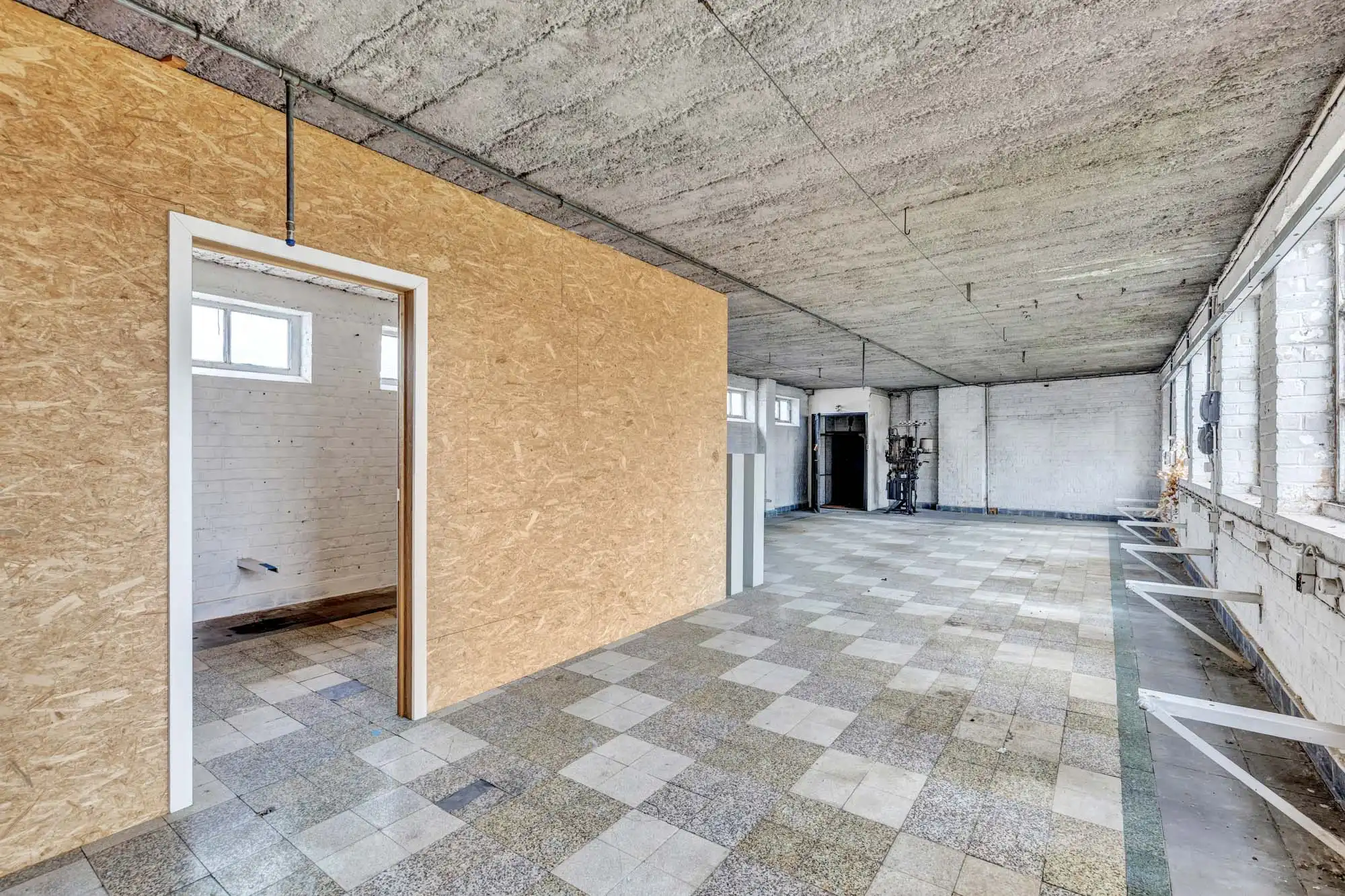 Uniek loftpand van 750m² in Aalst foto 17