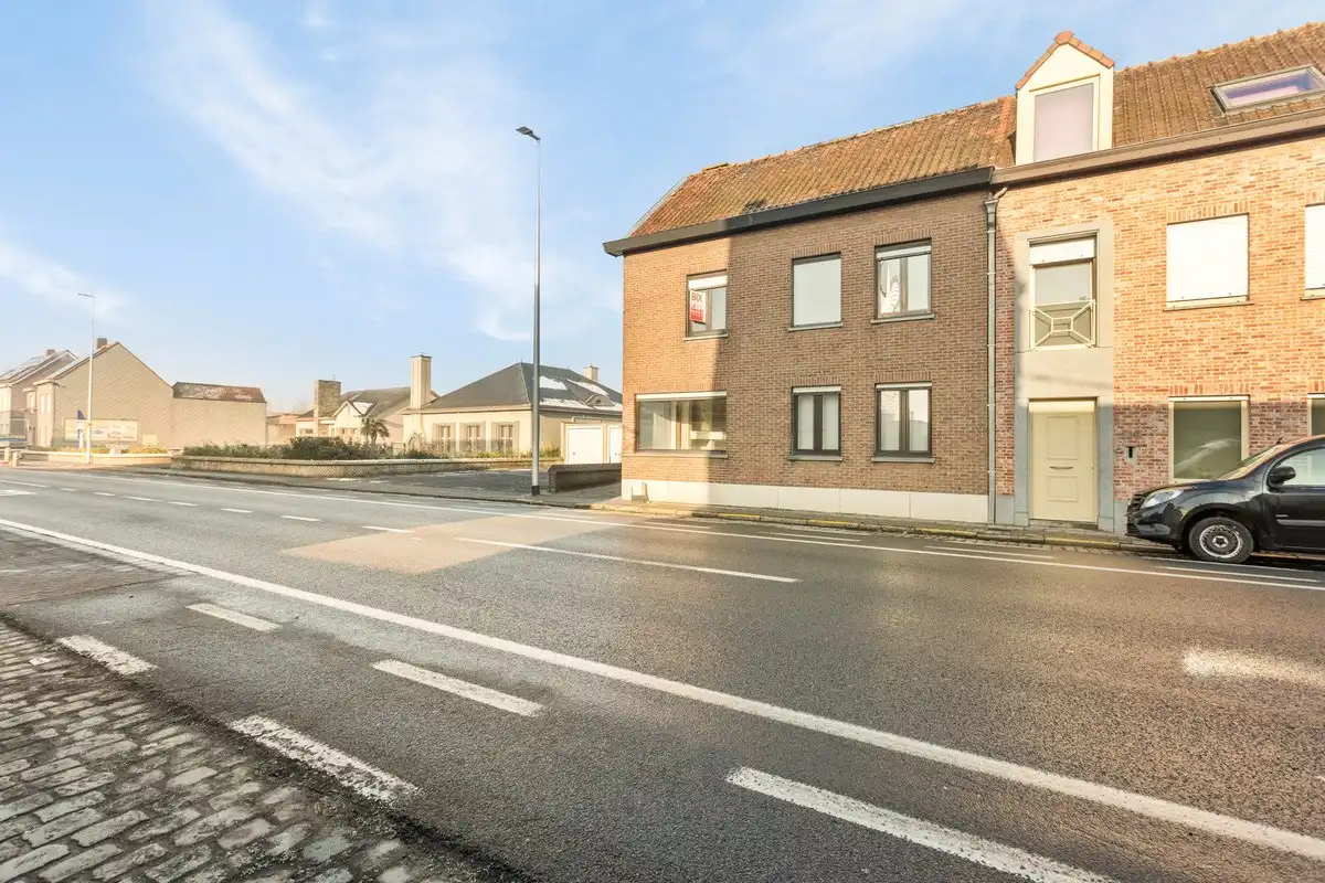 Ruime woning met 3 slaapkamers! foto 3