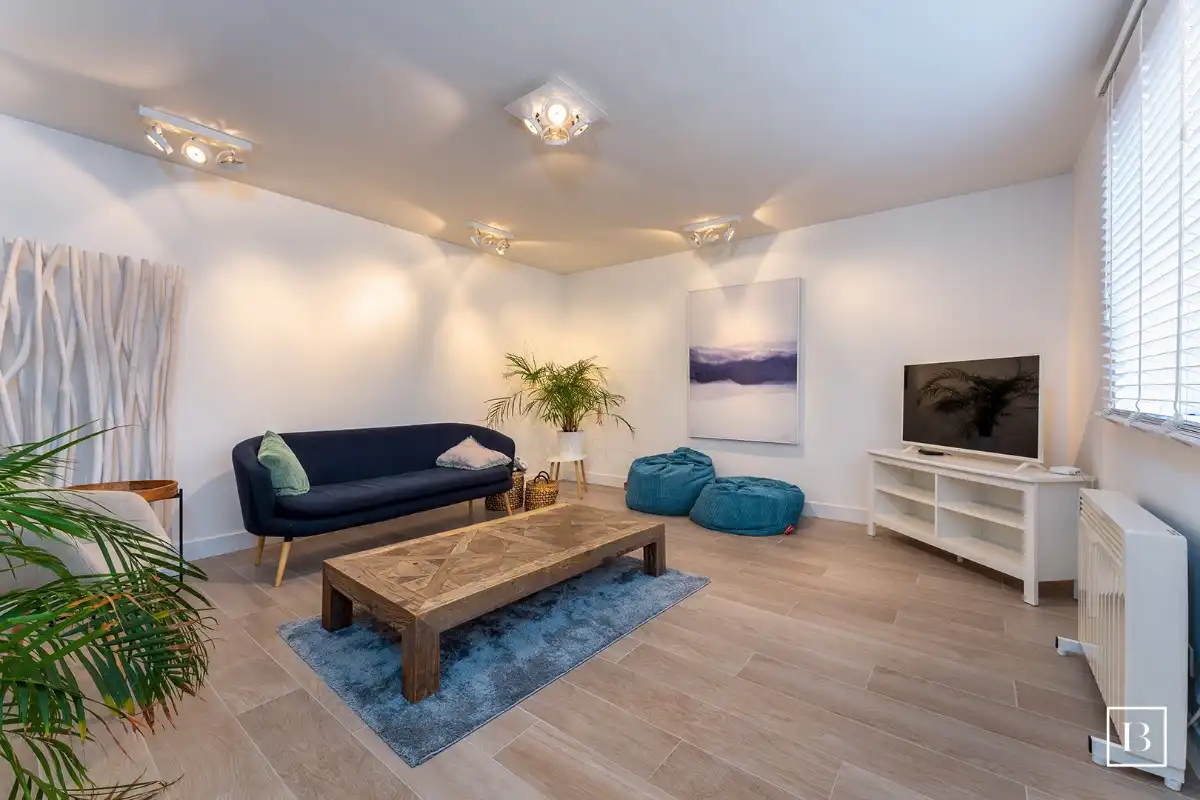 Gerenoveerd 2 slaapkamer appartement met parking te Wenduine foto 10
