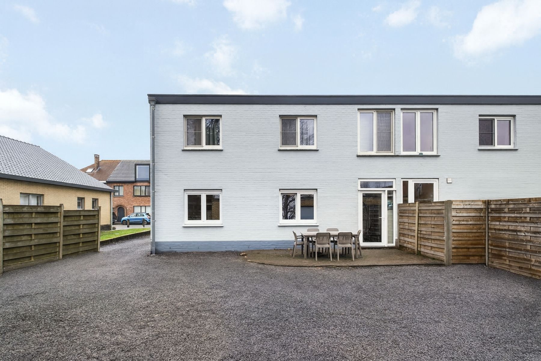 Instapklaar appartement incl. garage centrum Loppem foto 13