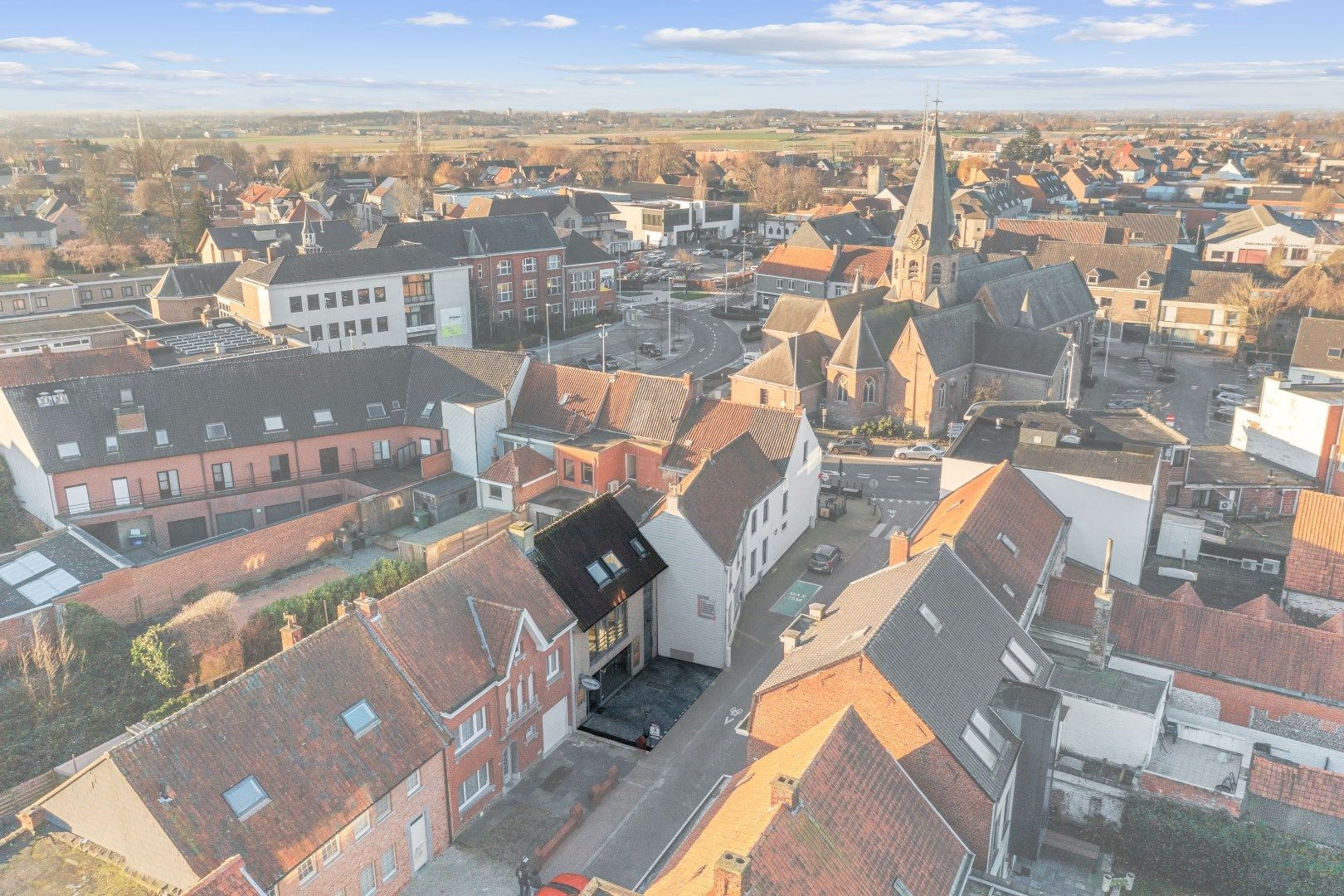 Centraal gelegen handelsruimte met woonst foto 17