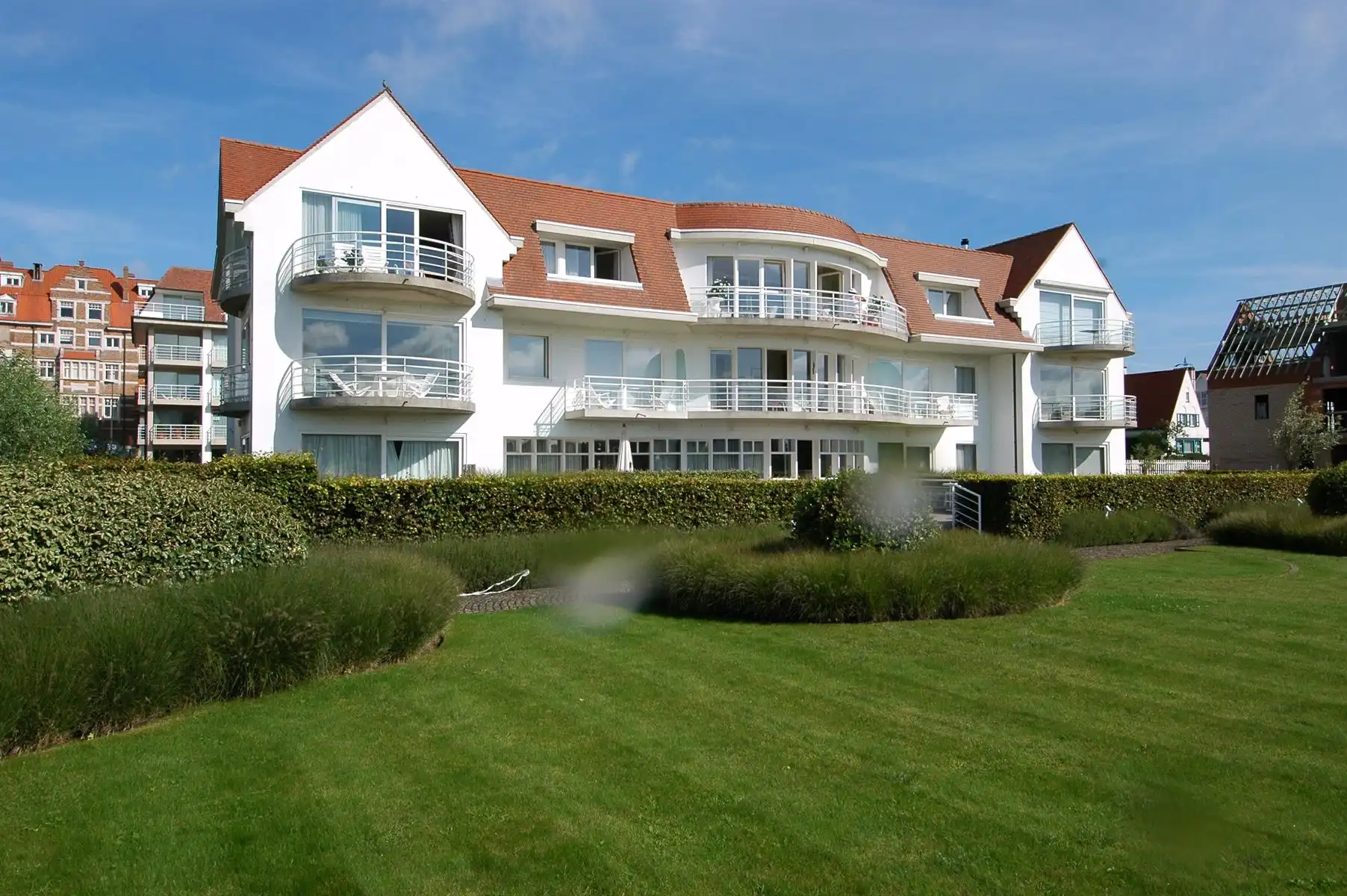 Garagebox Zoute foto {{pictureIndex}}