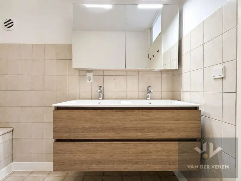 RIANT APPARTEMENT 119 m2 IN  HET CENTRUM VAN PAAL foto 9