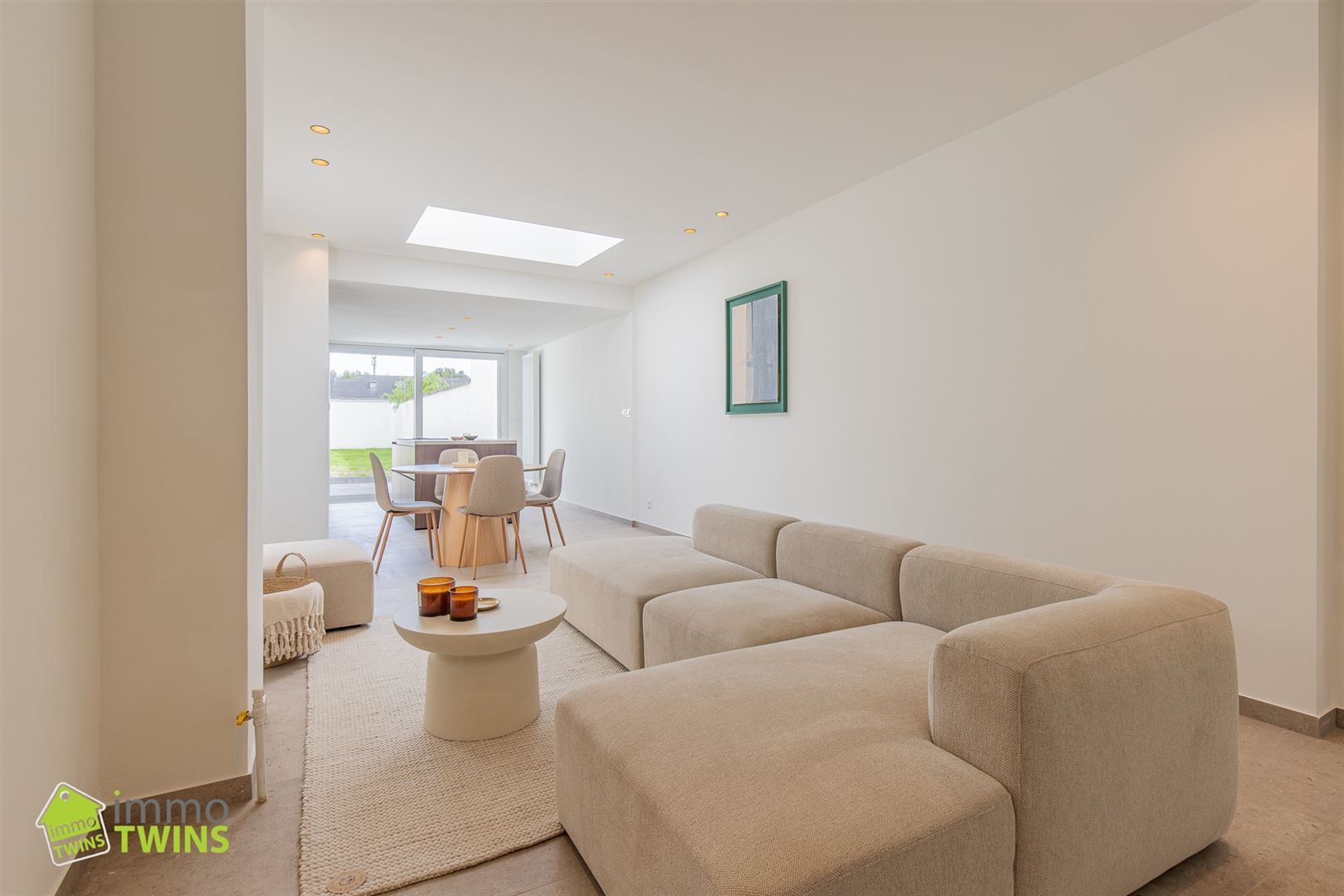 Totaal gerenoveerde, instapklare woning in hartje Beveren foto 9