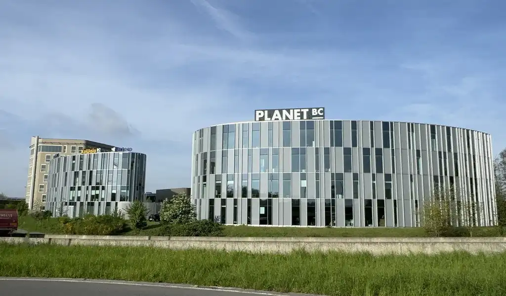 Kantoren te huur in Planet Business Center aan The Loop in Gent foto {{pictureIndex}}