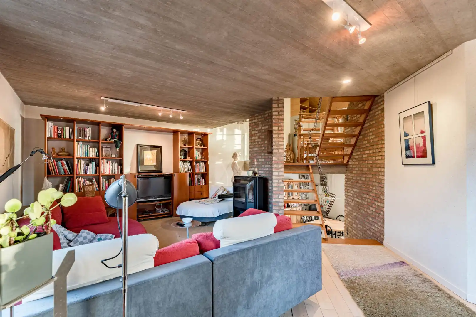 Gezinswoning met zuidgerichte tuin en garage, 5a 85ca foto 3