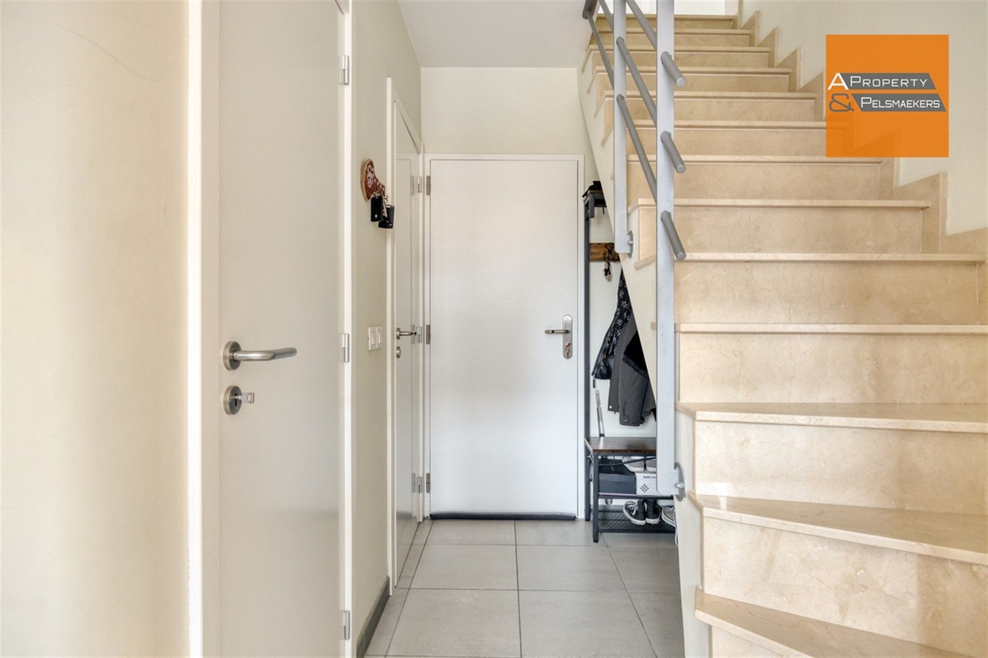 Duplex met 3 slaapkamers, terras en garagebox foto 9