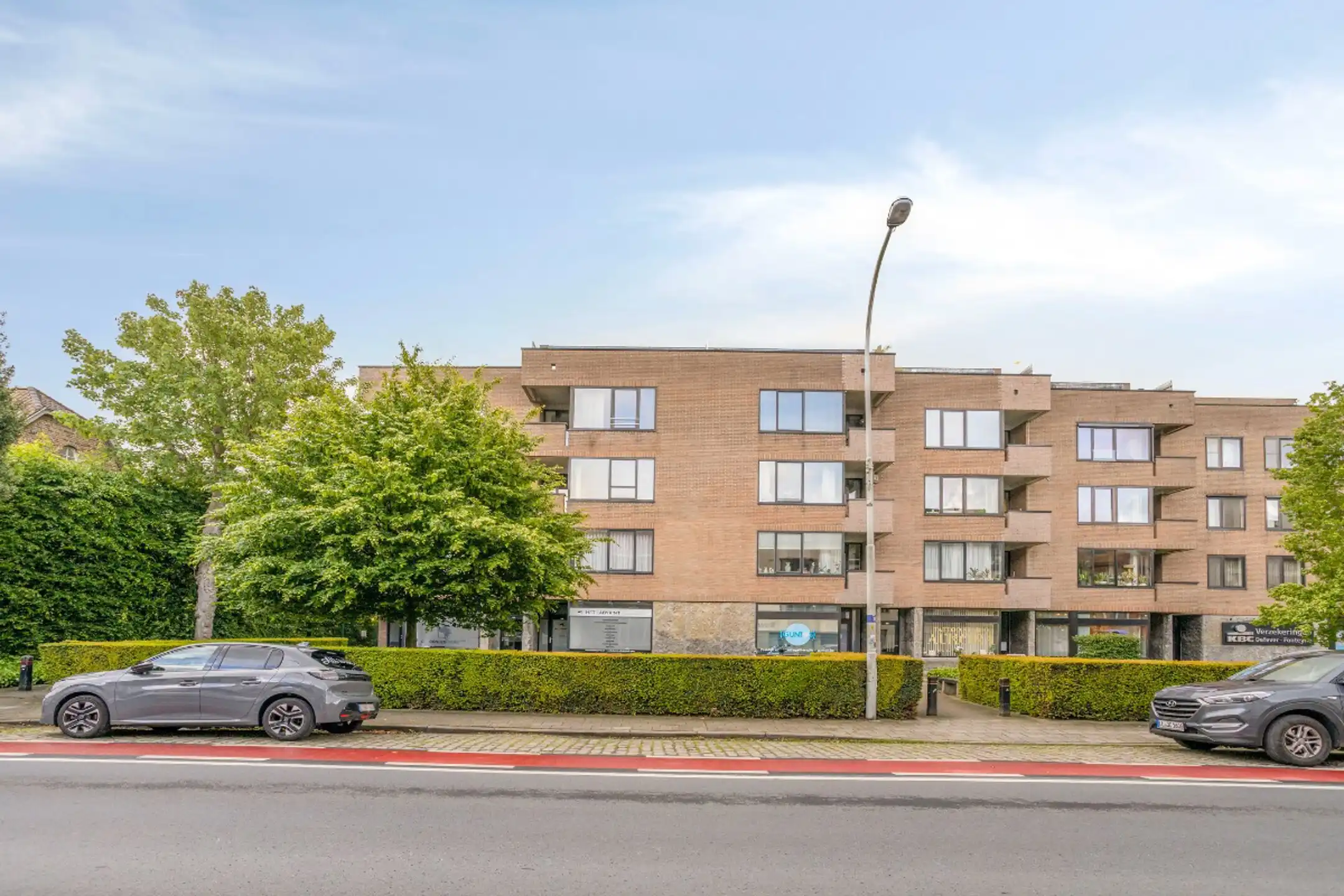 Gelijkvloerse handelsruimte op commerciële toplocatie foto 19