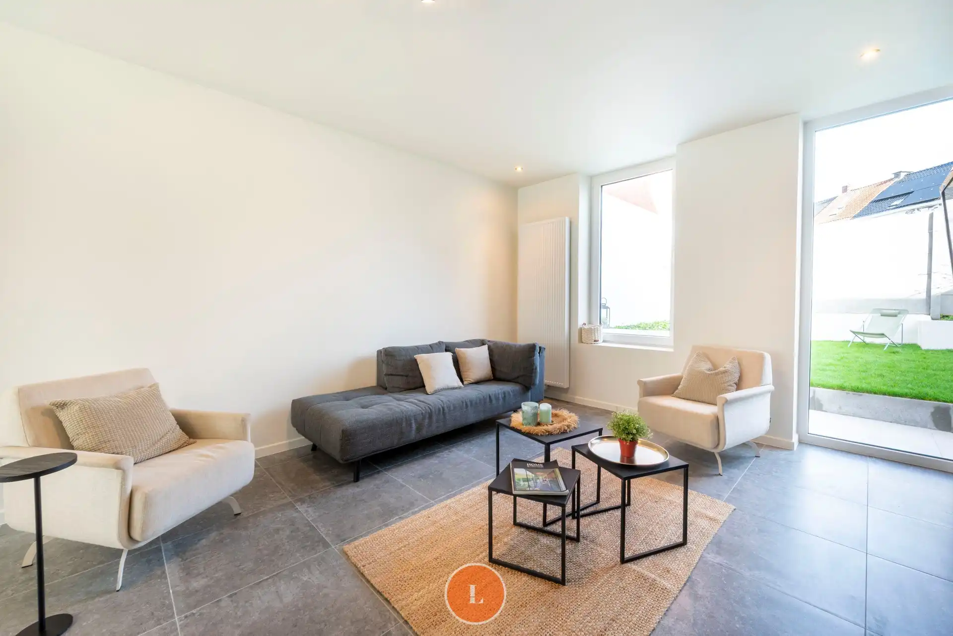 Instapklare totaal gerenoveerde woning met 5 ruime slaapkamers, EPC A, tuin en garage foto 2