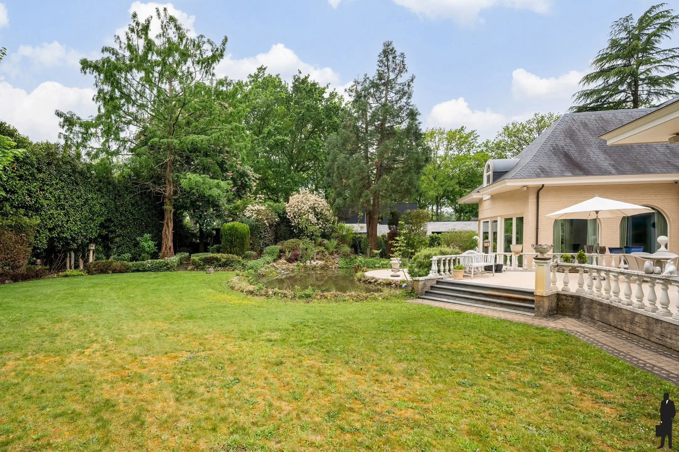 Exclusieve stijlvilla met binnenzwembad, wellness en hoogwaardige afwerking op toplocatie te Essen foto 49