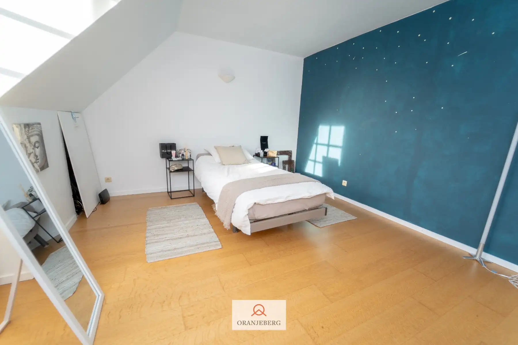 Zeer ruim 3 slaapkamer appartement (230 m²) foto 5