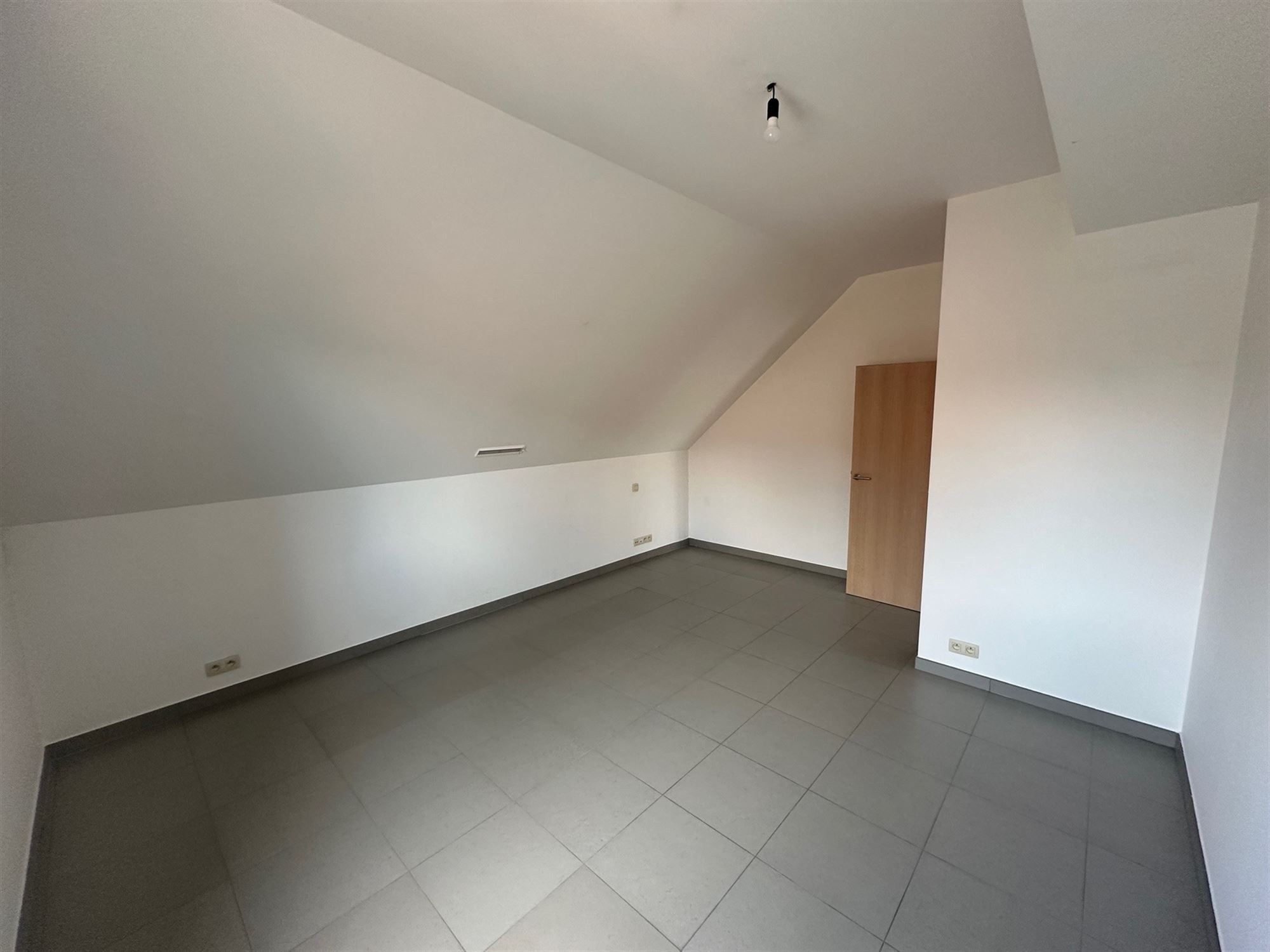 Ruim appartement met 2 slaapkamers te Hofstade! foto 9