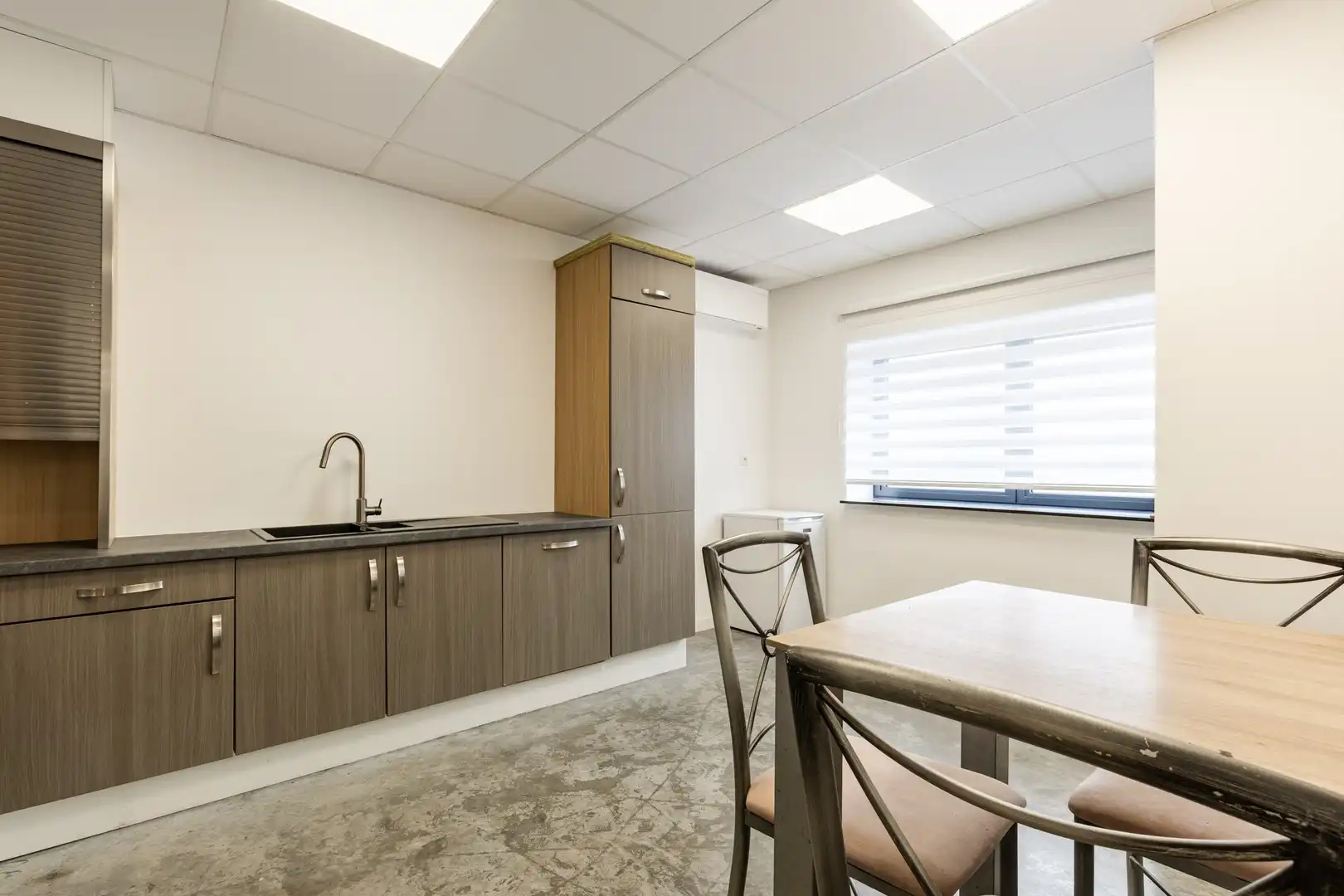Professionele KMO-unit met magazijn van ca. 512 m² foto 11