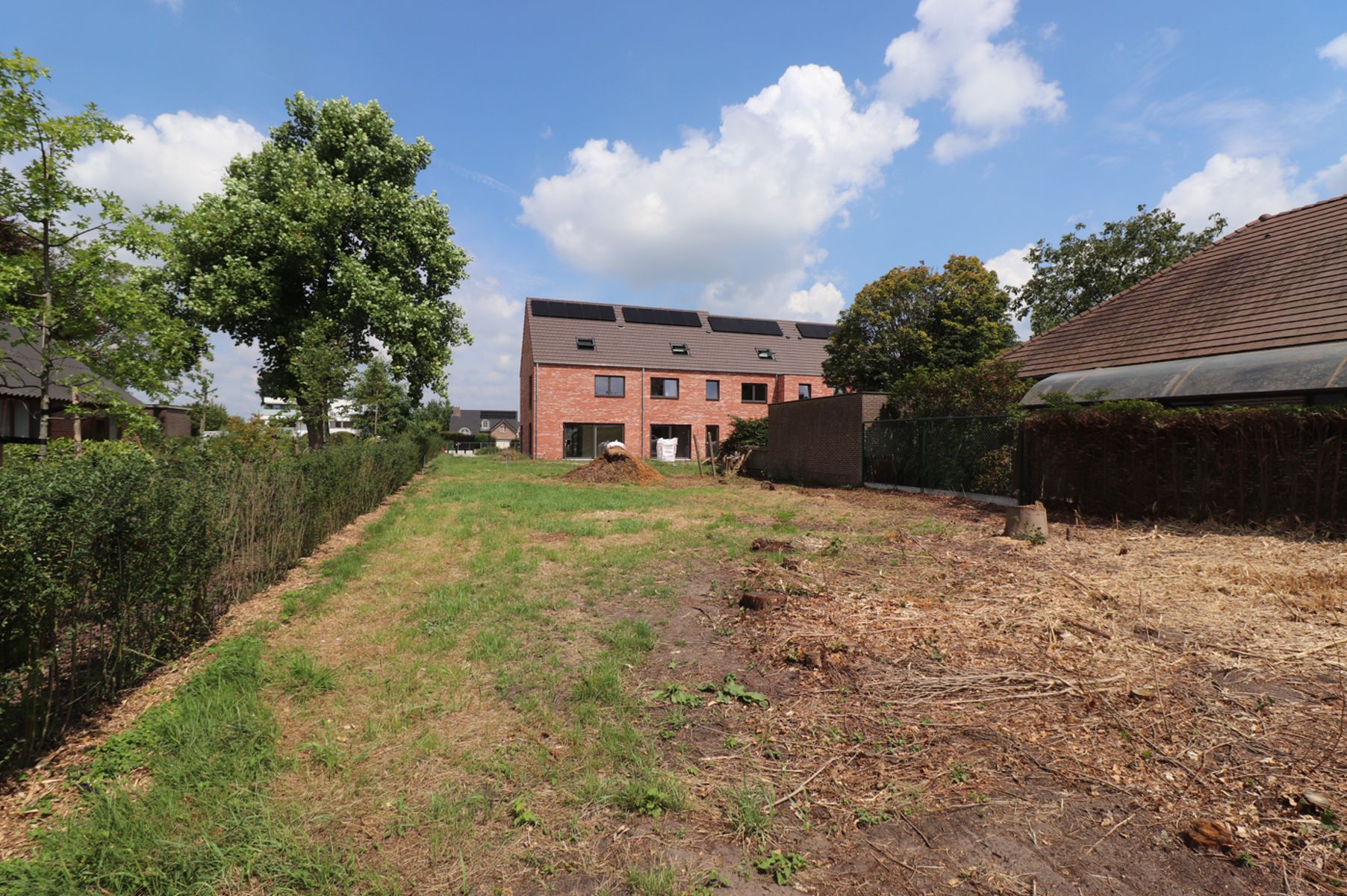 Perceel bouwgrond voor open bebouwing in het centrum van Merksplas. foto 3