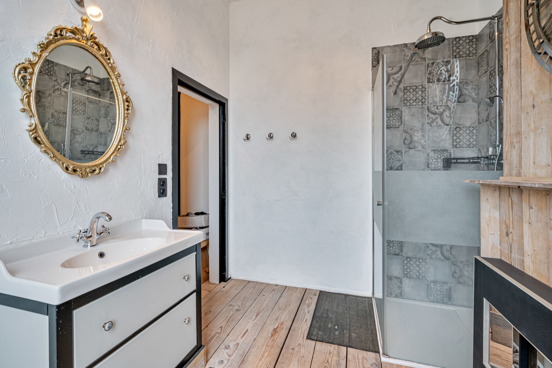 Uniek gerenoveerde stadswoning, 2slpk en stadskoer foto 11
