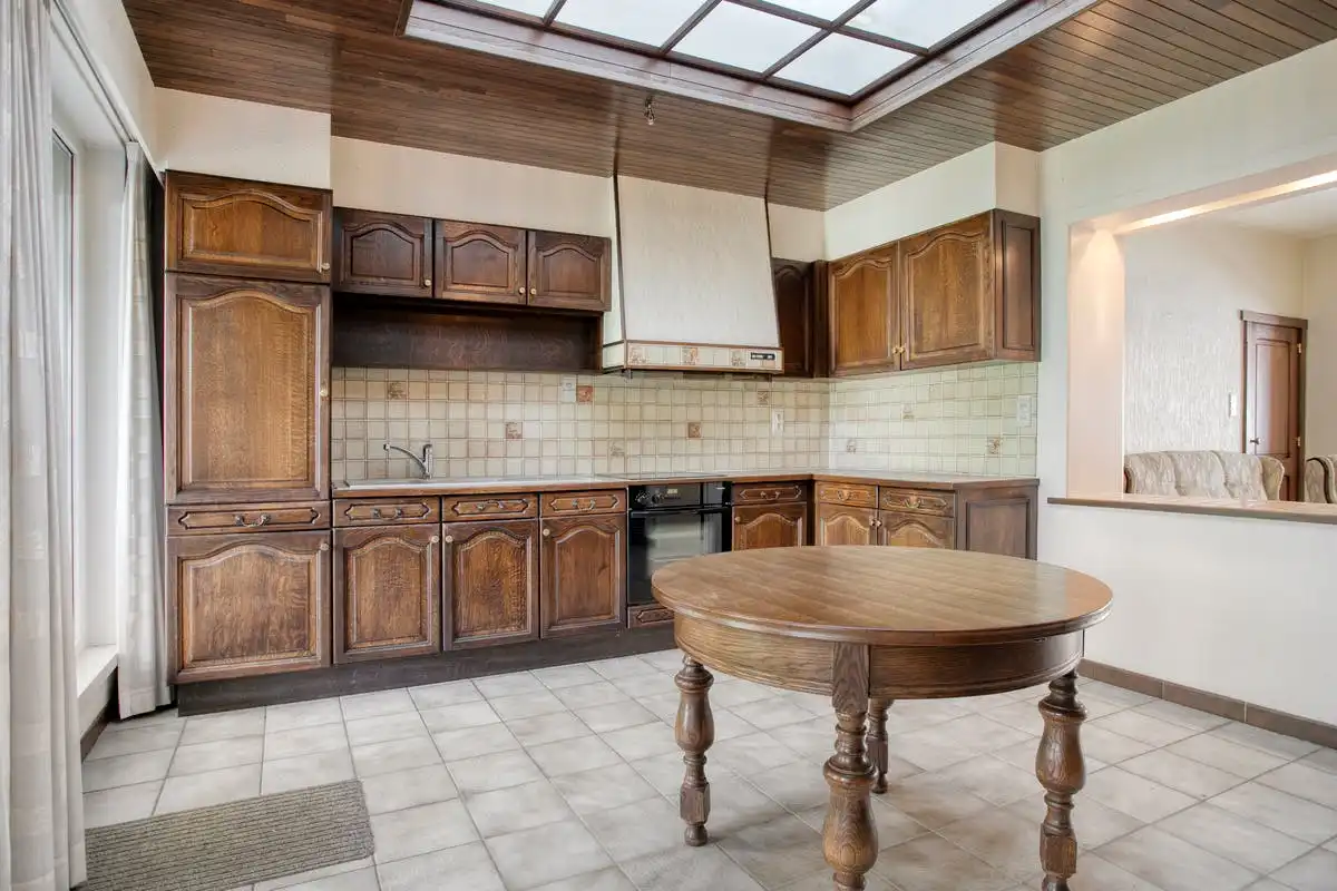 Halfopen bebouwing met 3 slaapkamers te koop in Kortrijk! foto 6