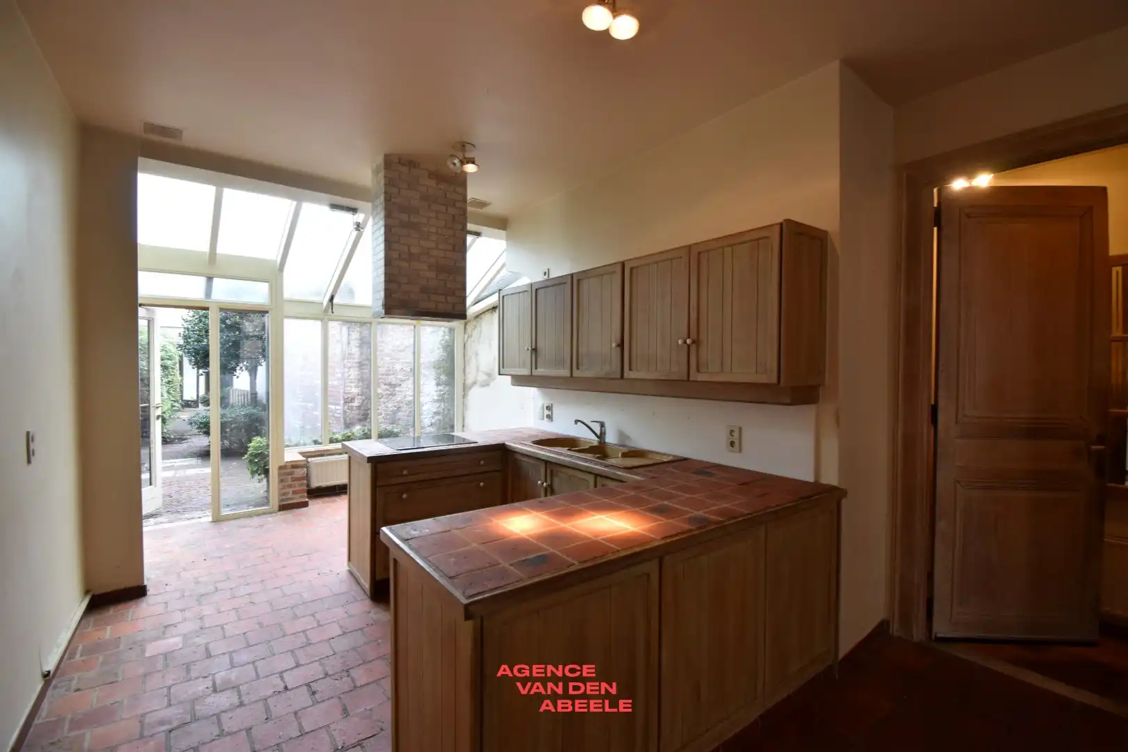 Klassevolle woning met 3 slaapkamers en tuin te Brugge  foto 5