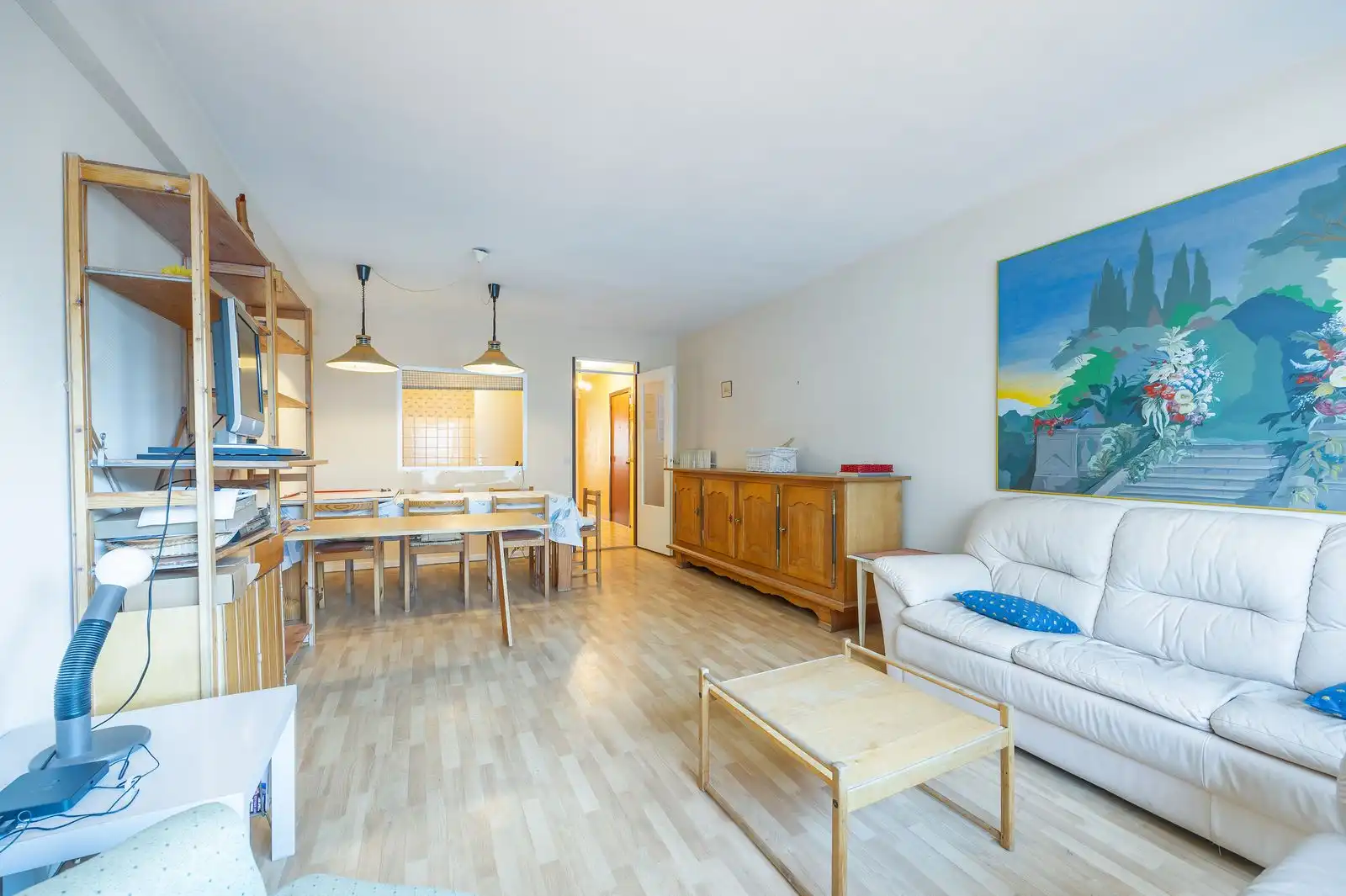 Ruim appartement met 2 slpk en lateraal zeezicht in hartje Oostende foto 3