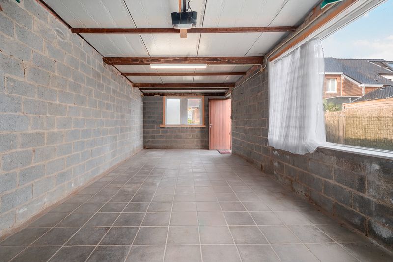 Rumbeke - Rijwoning met garage achteraan foto 17