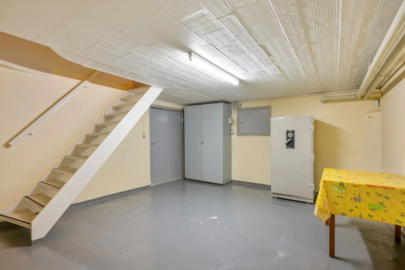 Unieke eigendom met 2 schuren, kapschuur, paardenstal en verzichten foto 35