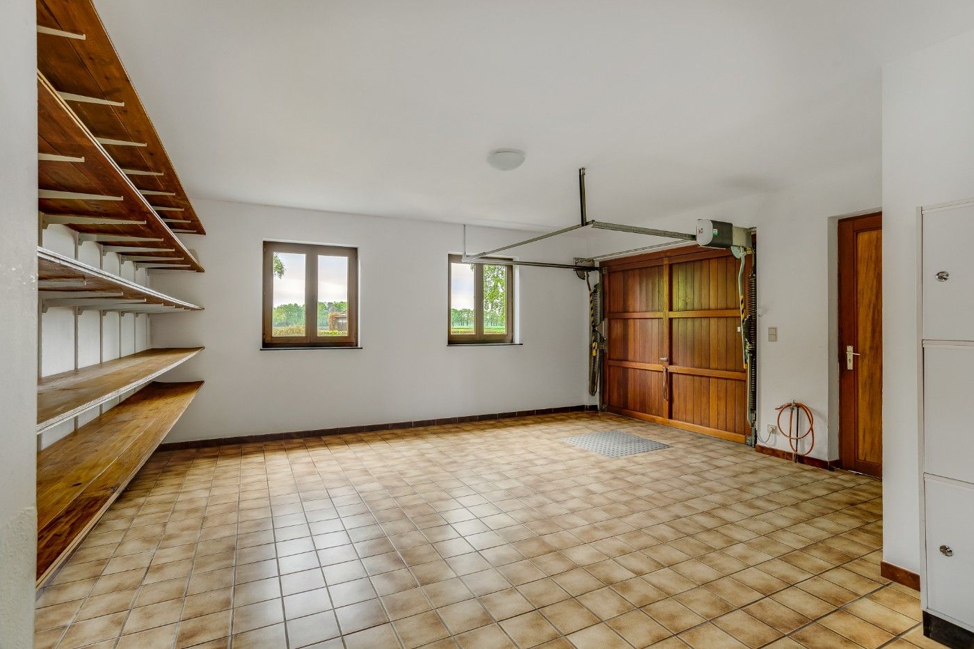 Landelijke, vrijstaande woning met 3 slpk., garage, schuur en zuid-tuin foto 19