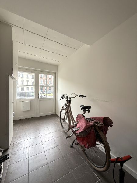 Charmante stadswoning met terras nabij Coupure en Watersportbaan foto 17