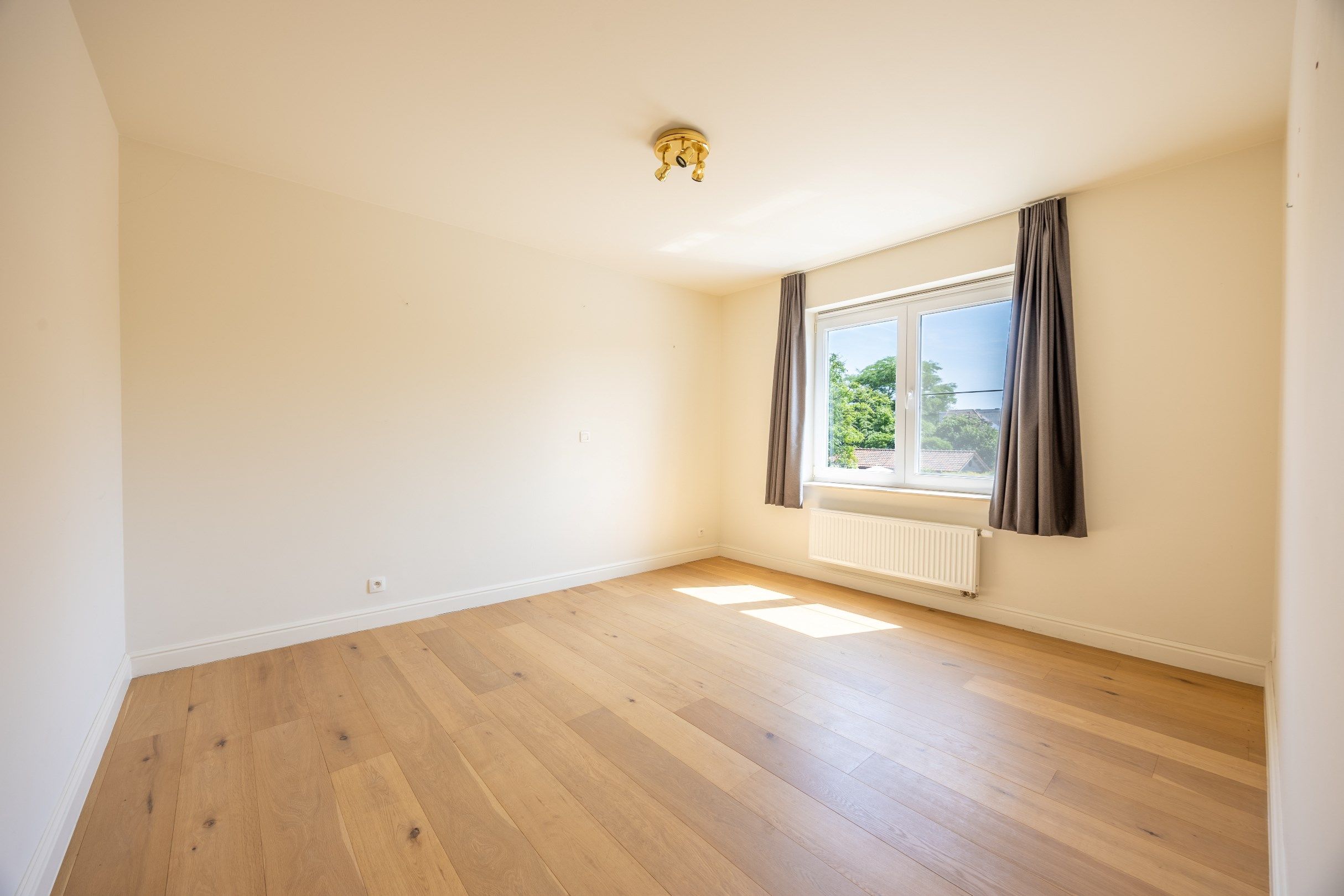 UITZONDERLIJK APPARTEMENT MET AUTOSTAANPLAATS  foto 7