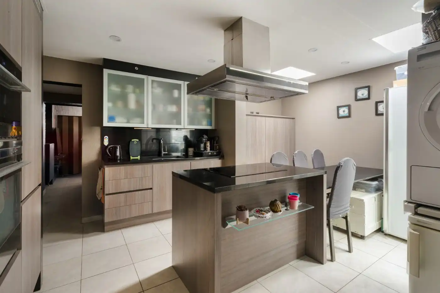 Gerenoveerde woning met 3 slpk. en tuin foto 9