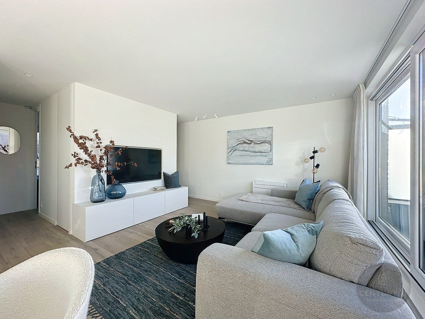 PENTHOUSE vlakbij ZEEDIJK met RUIME TERRASSEN foto {{pictureIndex}}