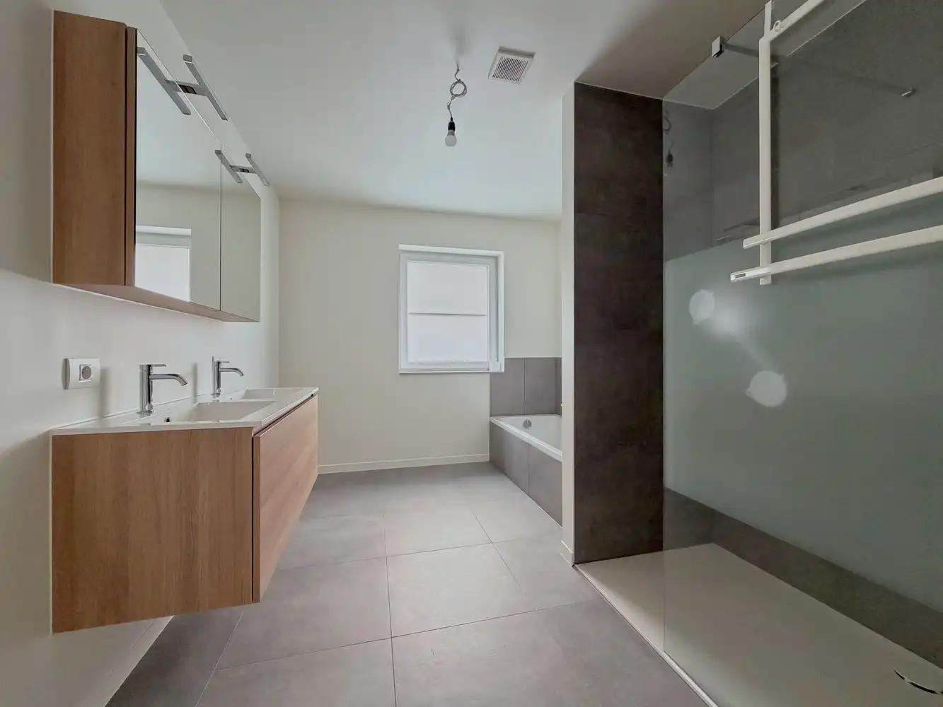 Unieke woning met high-end afwerking + garage én tuin! foto 8