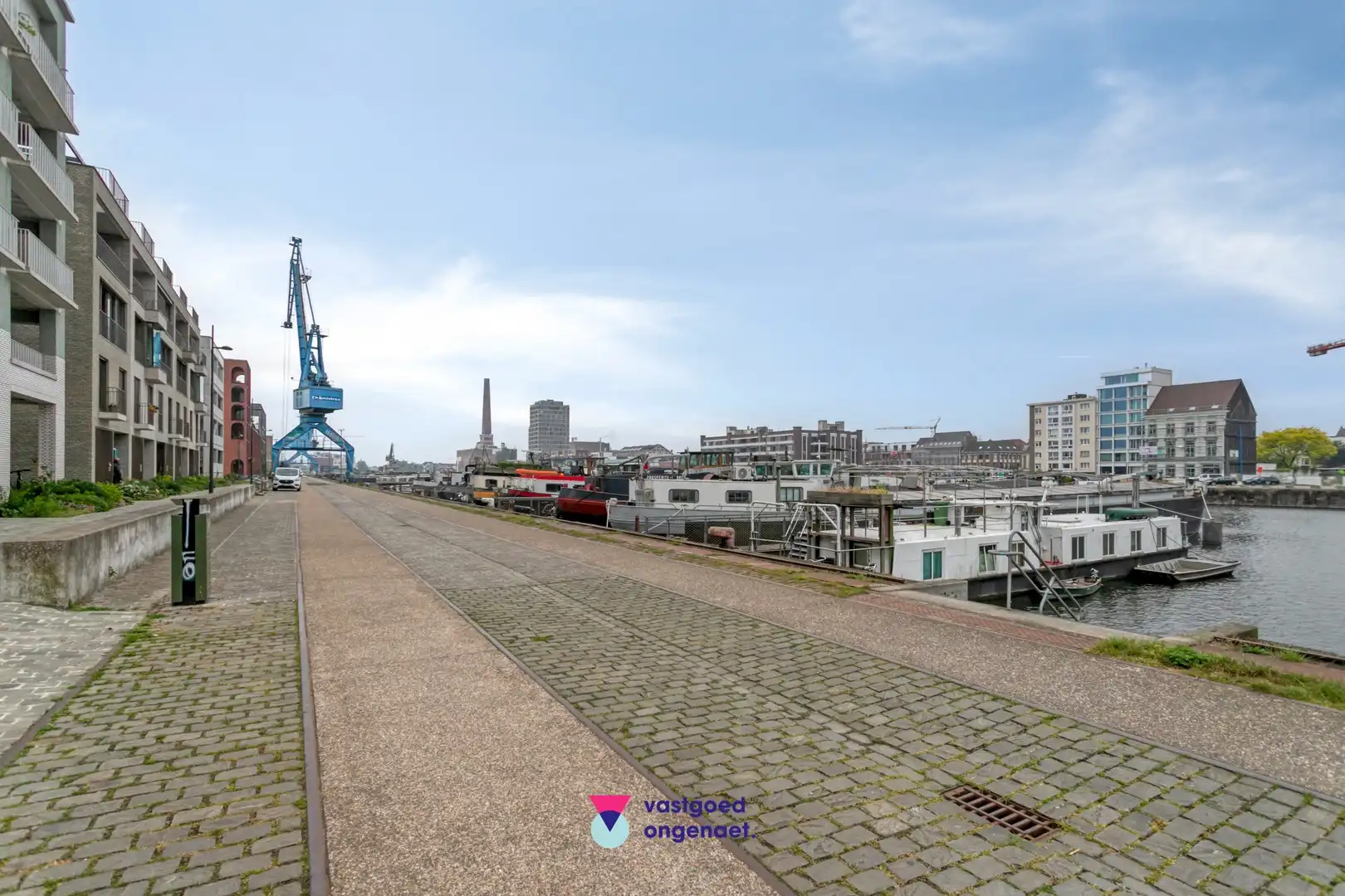 Stijlvol appartement met terras op toplocatie foto 11
