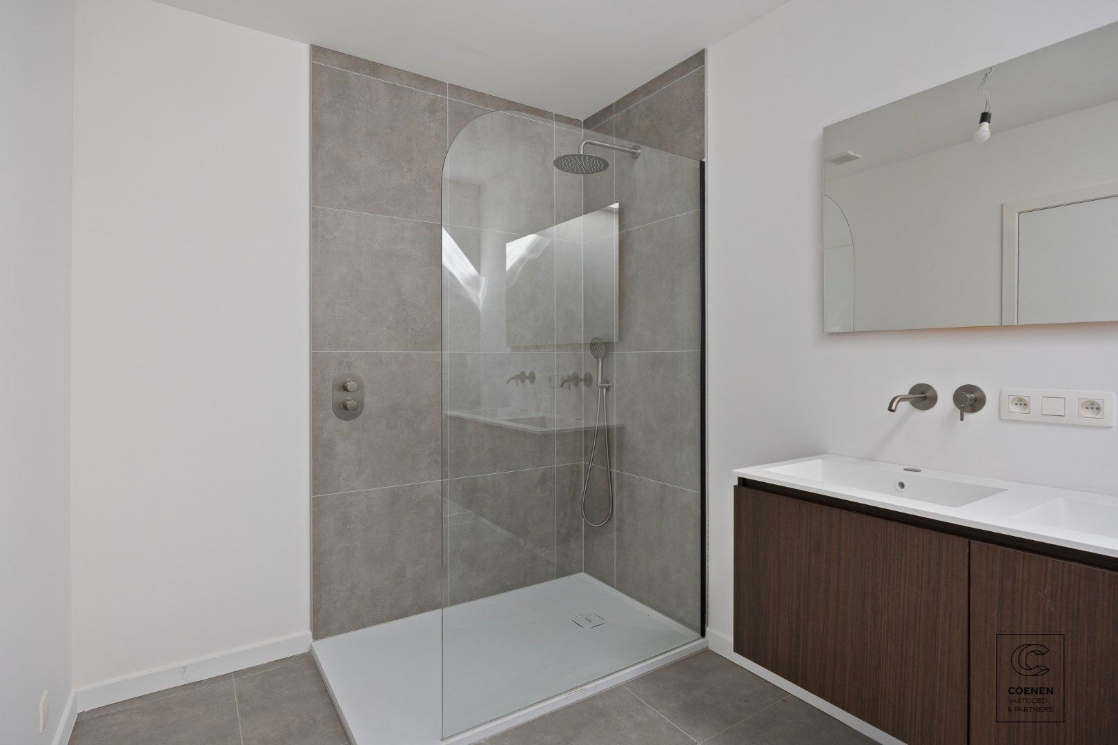 Prachtig, volledig gerenoveerde woning met 3 slaapkamers op een toplocatie te Turnhout! foto 17