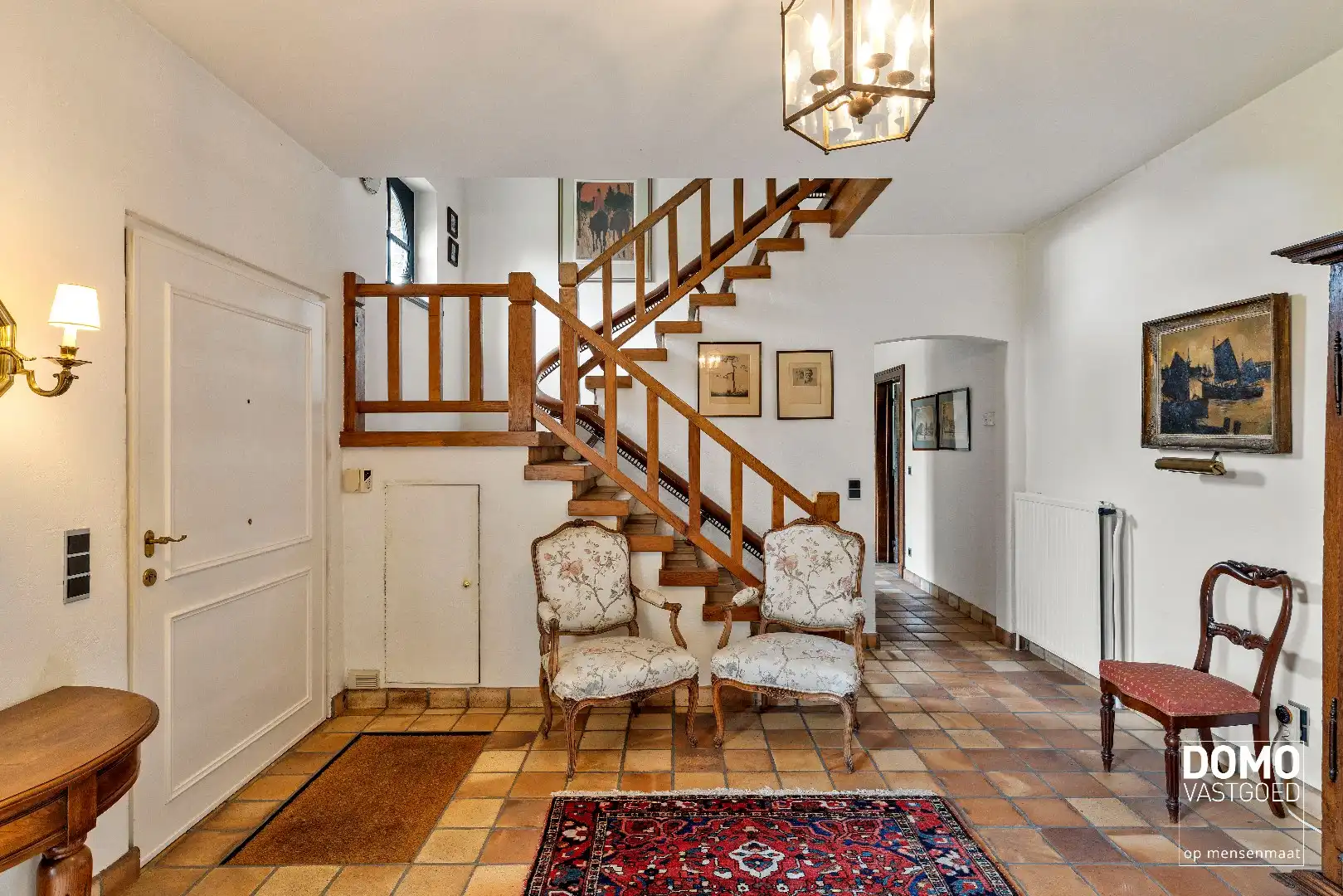 Exclusieve statige open bebouwing met zuid gerichte tuin in het centrum van Kermt (Hasselt) foto 3