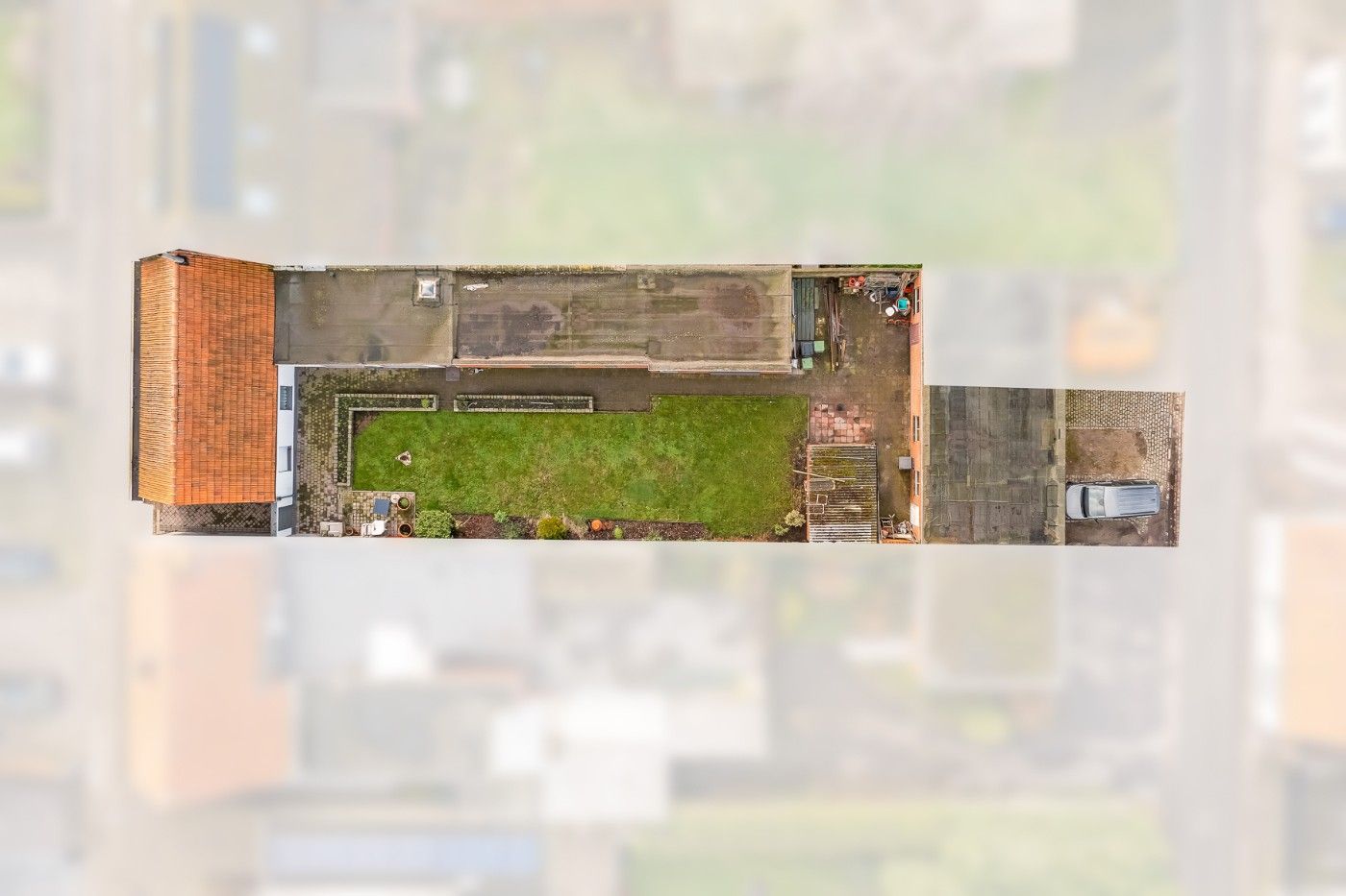 Rustig gelegen woning met 2 slpk., atelier, tuin en dubbele garagebox foto 22