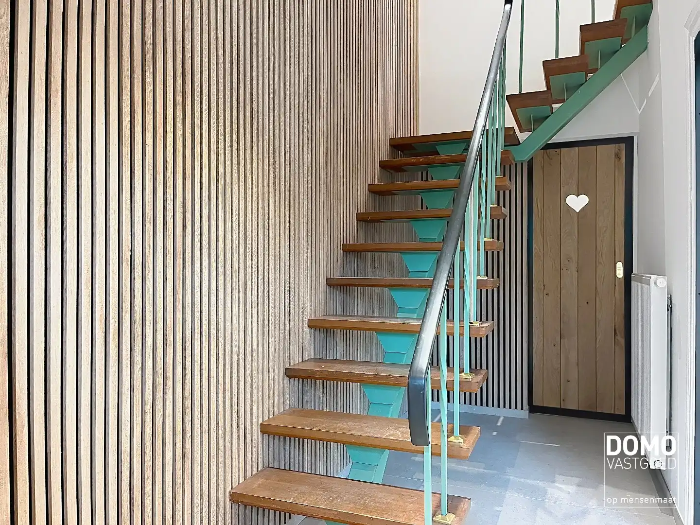 VOLLEDIG GERENOVEERDE WONING MET 3 SLAAPKAMERS EN ZUIDGERICHTE TUIN foto 14