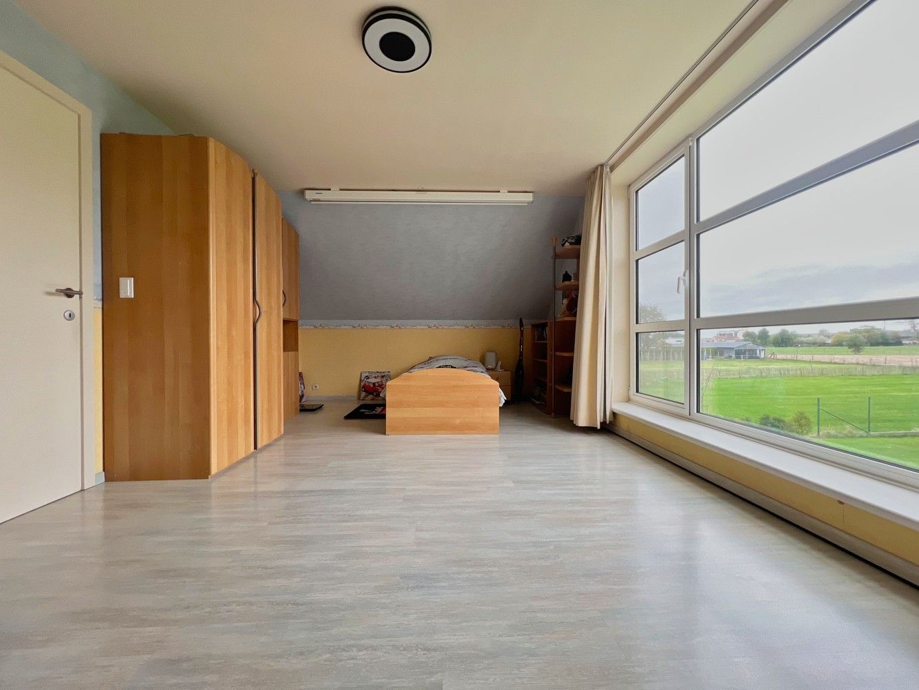Heel ruime gezinswoning (350m²)+prachtige tuin (2000m²)! foto 15