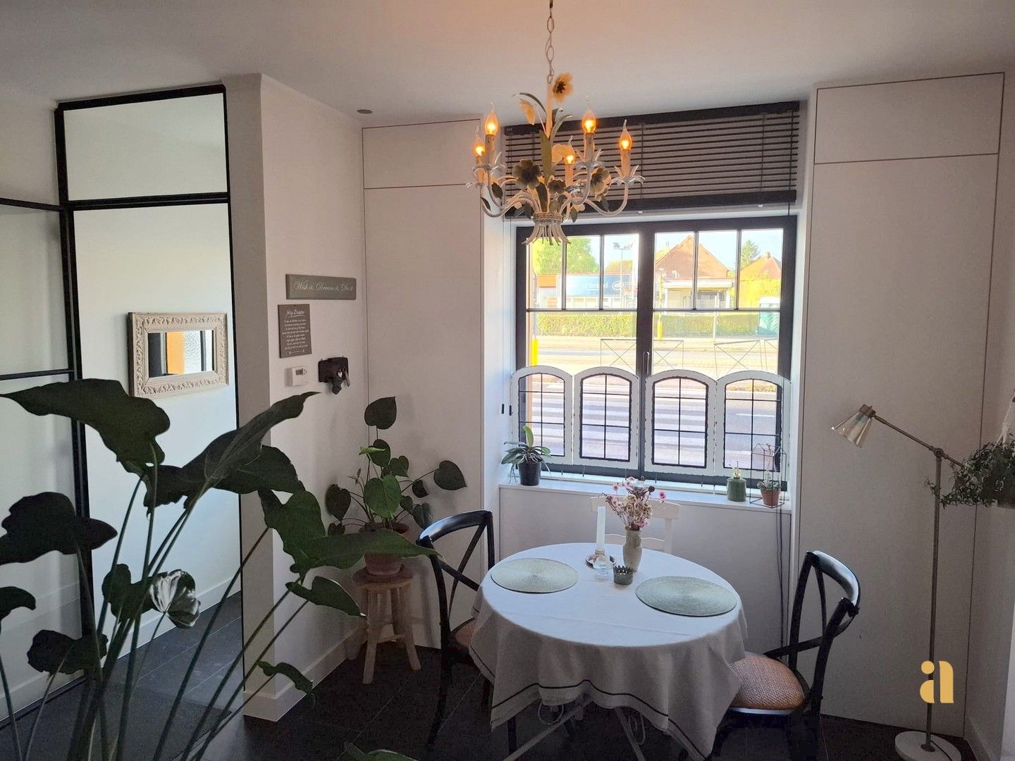 Charmante woning met een groene oase als tuin foto 11