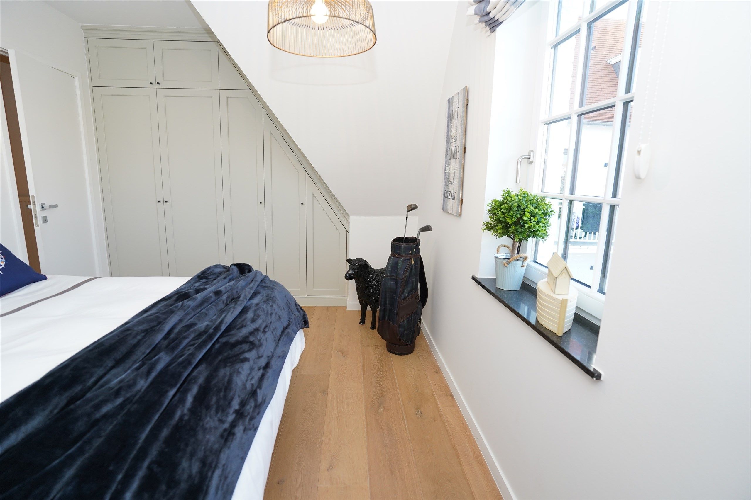 FIRST SALE weekend 13 & 14 dec - 20 & 21 dec (11u - 17u) foto 27