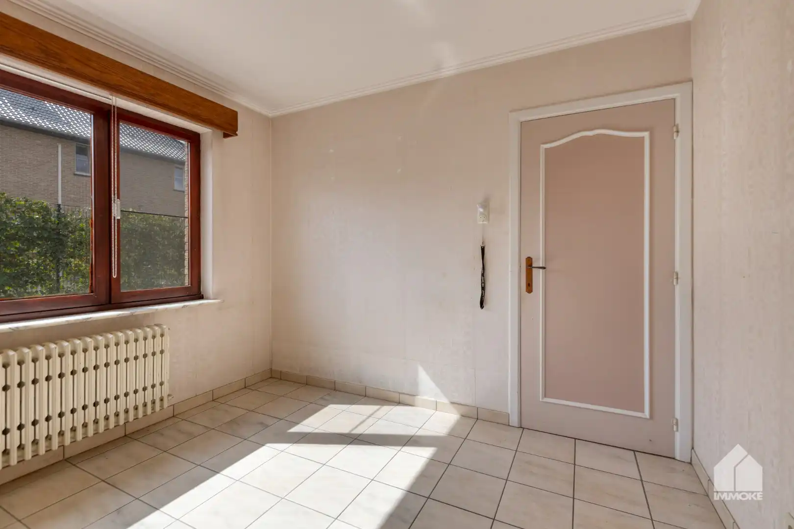 Te renoveren, gelijkvloerse woning op 13a 60ca met 2 slpk en garage. foto 17