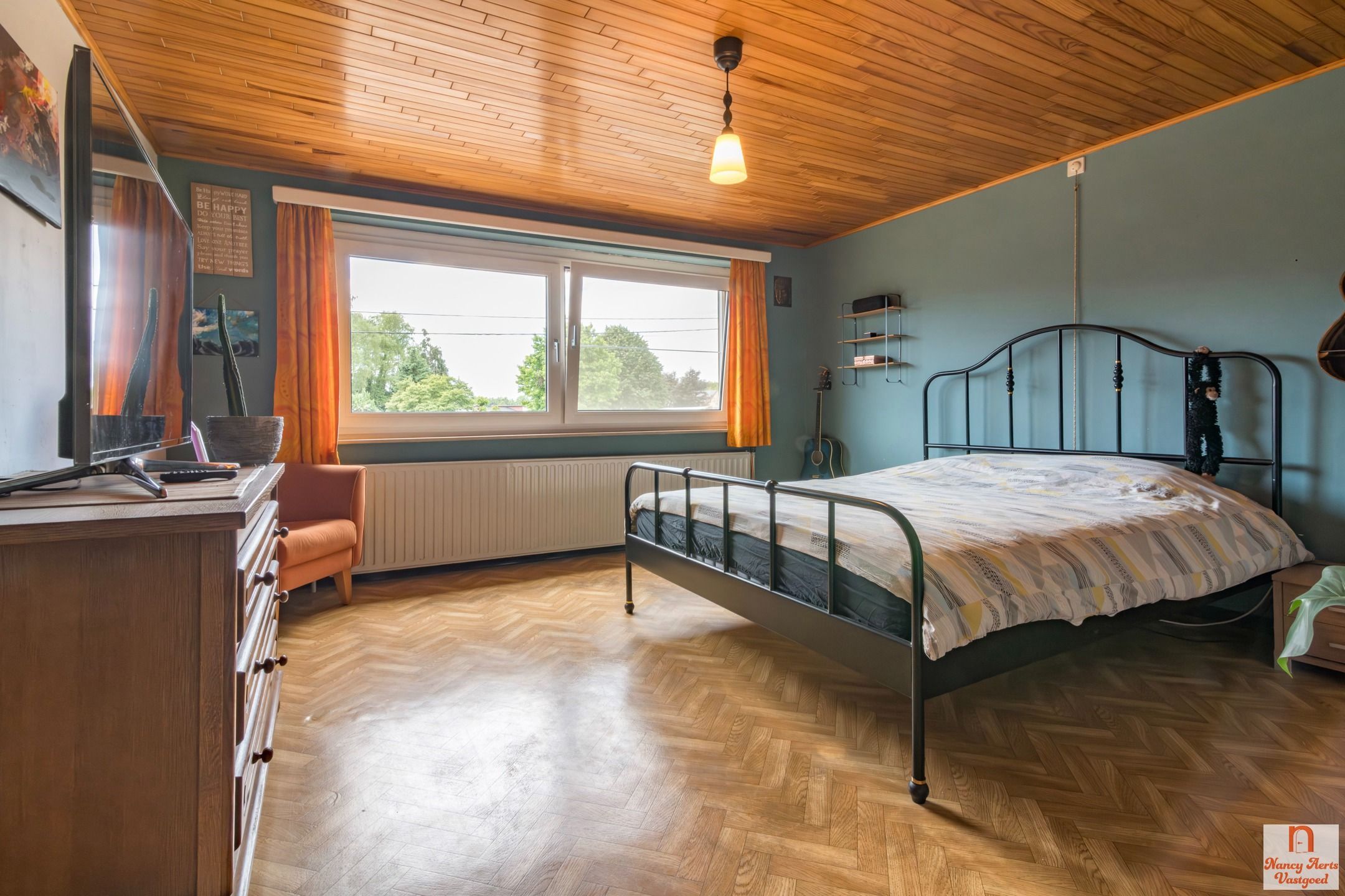 Split-level woning met veel ruimte en potentieel foto 18