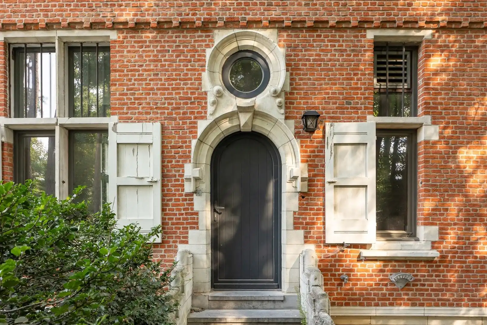 Villa Ullens. Het prachtig gerenoveerde kasteel in hartje Schoten foto 3