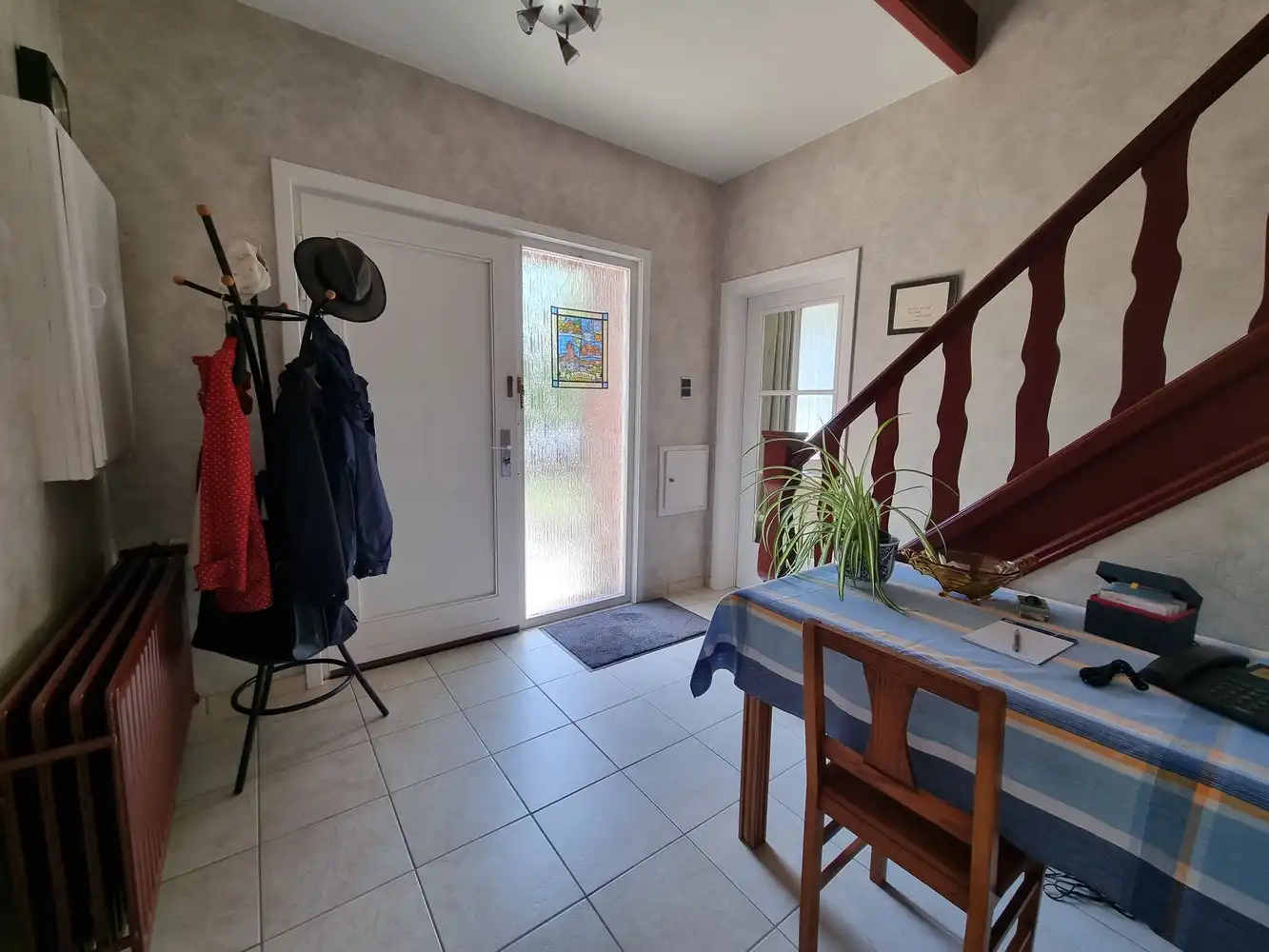 Zeer ruime, instapklare woning met 4 slpks op een prachtig perceel van 16a33ca foto 9