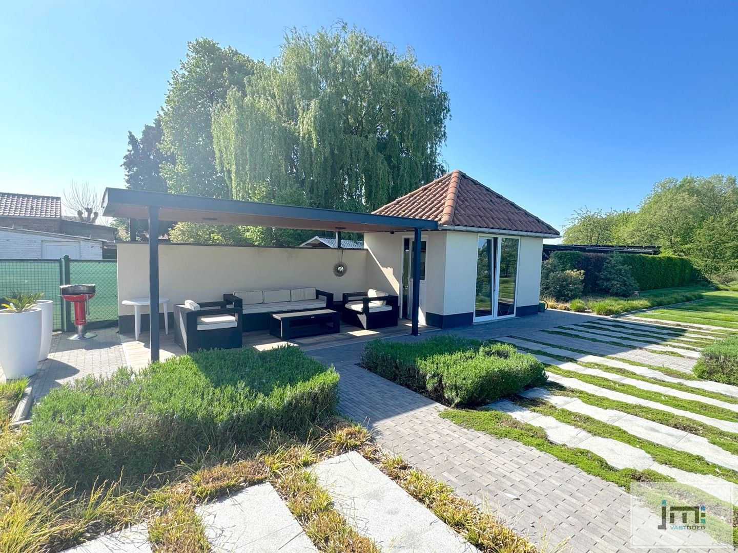 Energiezuinige woning met zwembad foto 14