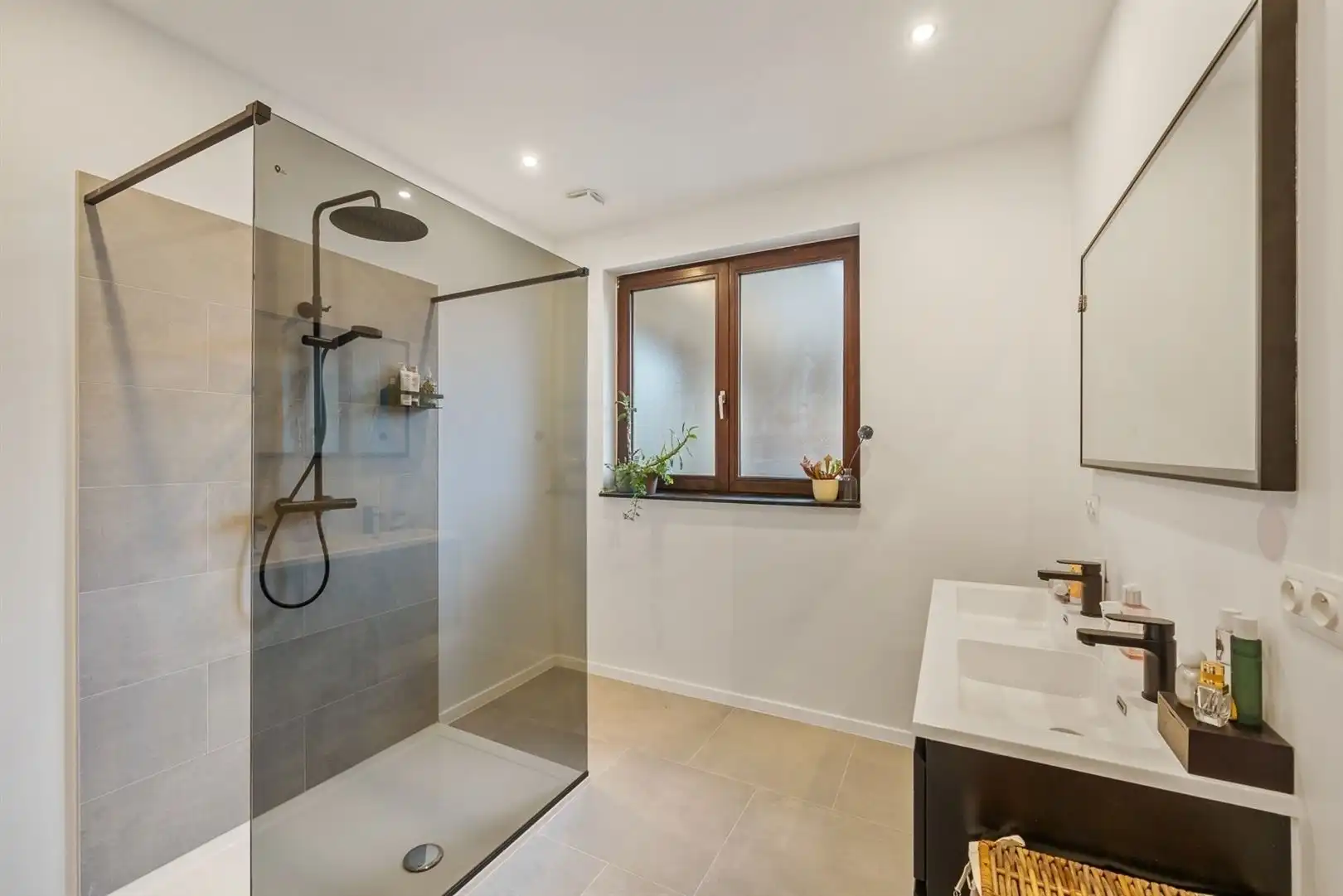 Instapklaar & centraal appartement met 3 slaapkamers foto 13