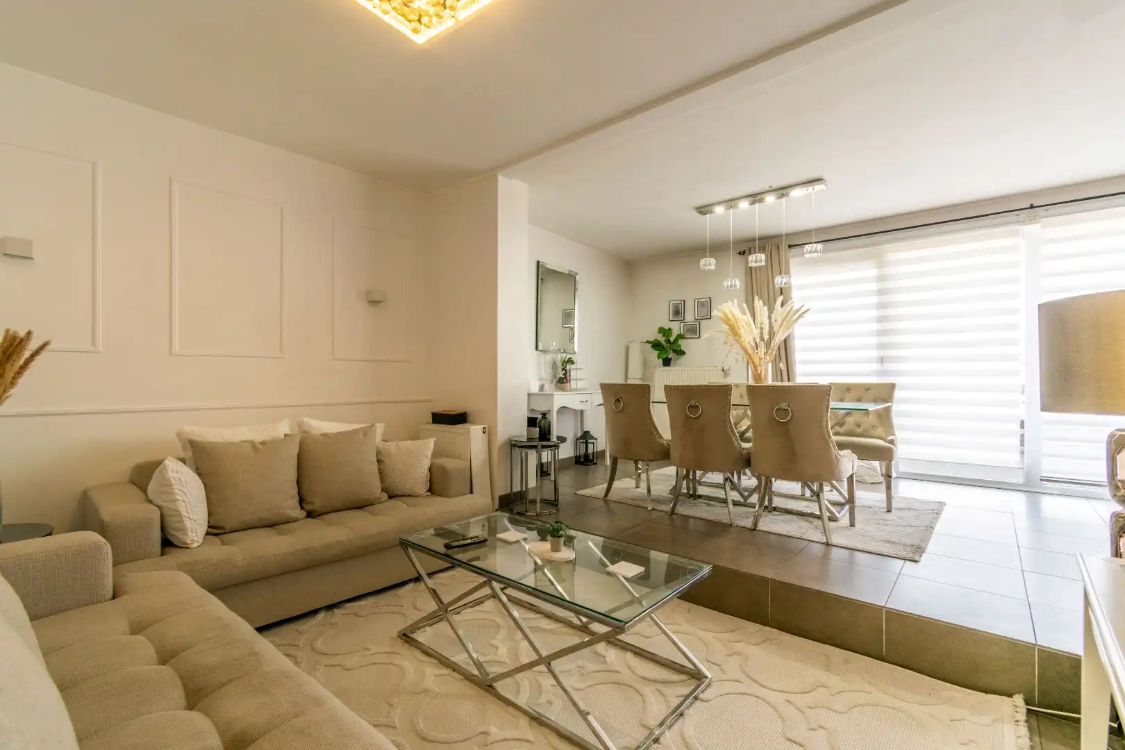 OPBRENGSTGEBOUW MET 4 RUIME APP + HANGAR (350m²)! foto 13