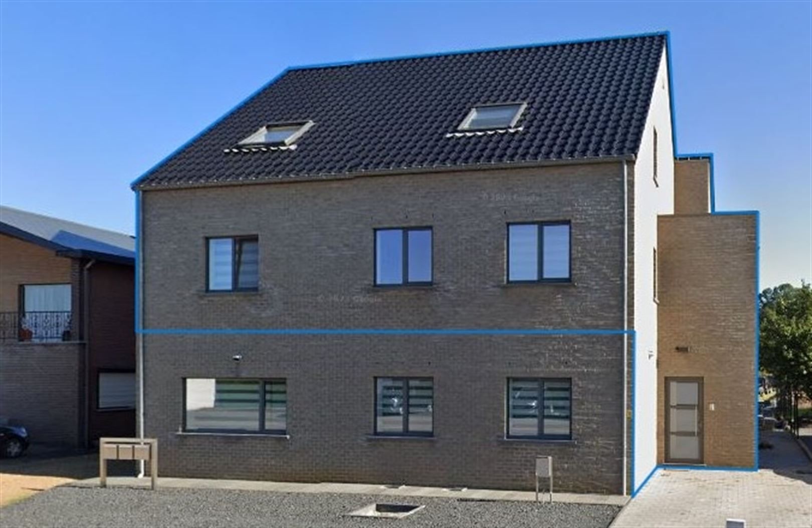 TE HUUR: Zeer ruim duplex appartement met 3 slaapkamers te Zolder! foto 1