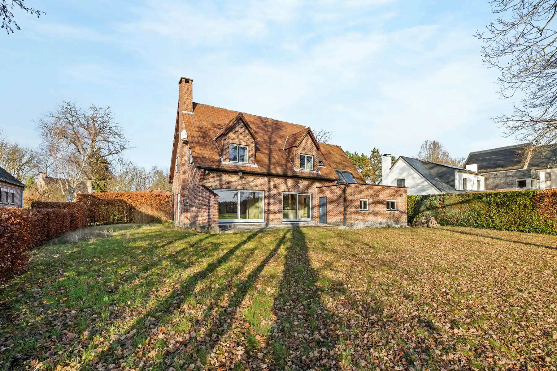 Te renoveren villa op ca.1005 m² met uniek vrij uitzicht foto 19